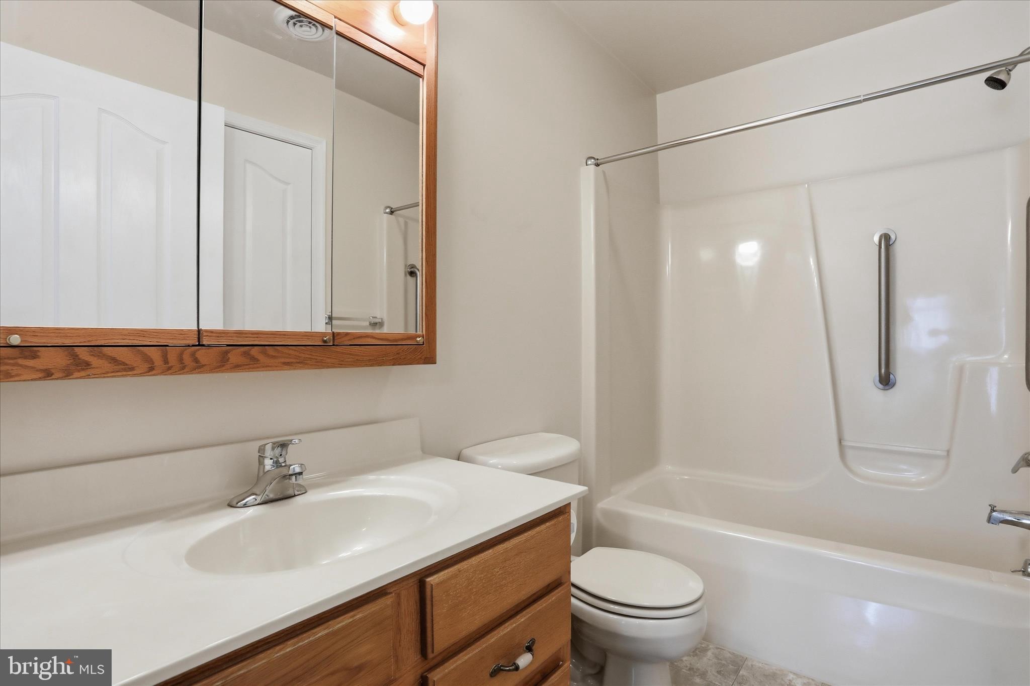 SOUTH POINTE - Residential