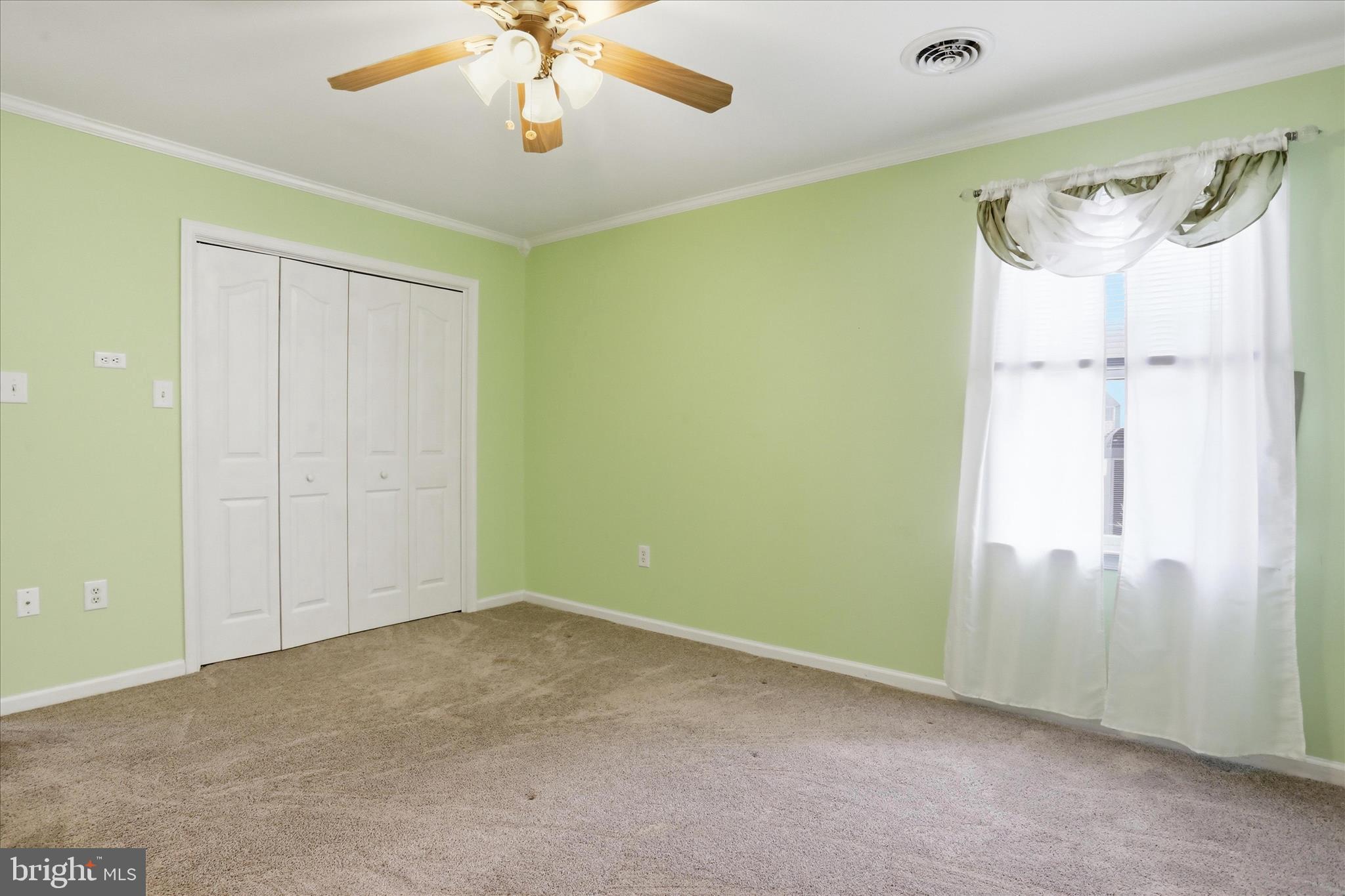 SOUTH POINTE - Residential