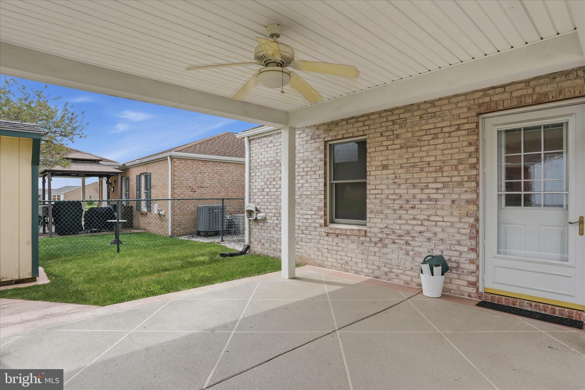 SOUTH POINTE - Residential