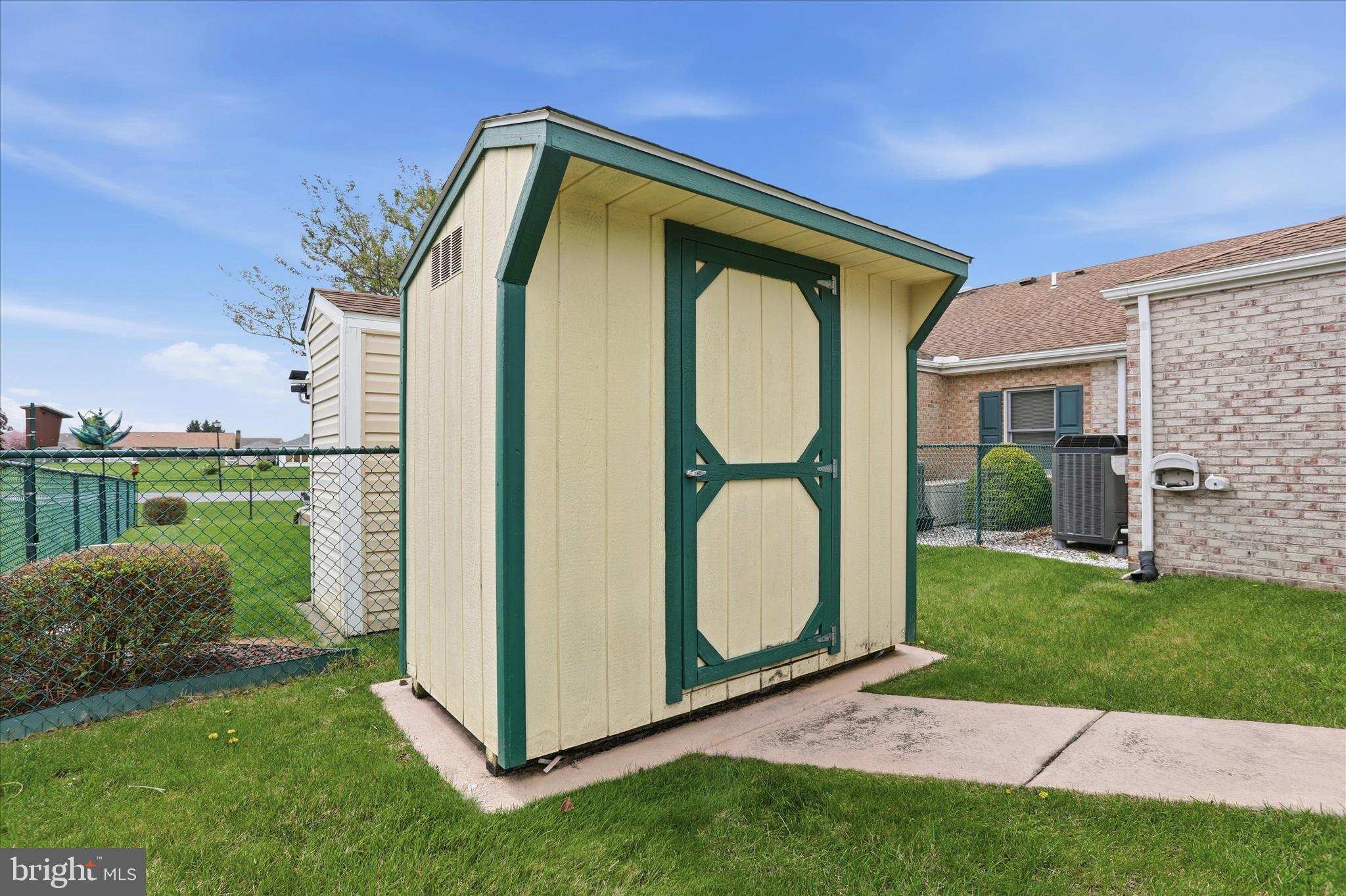 SOUTH POINTE - Residential