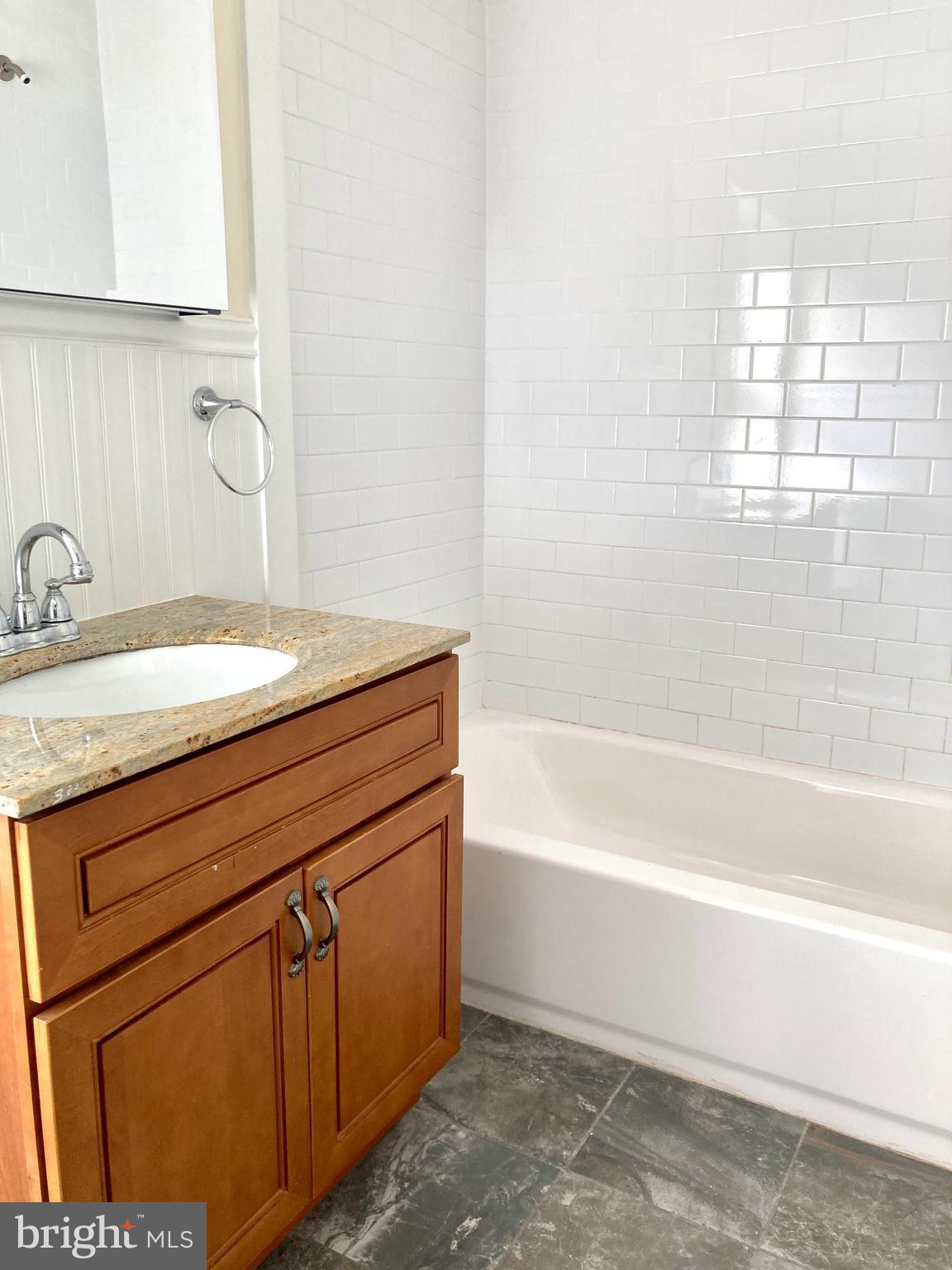 EAST KENSINGTON - Residential Lease