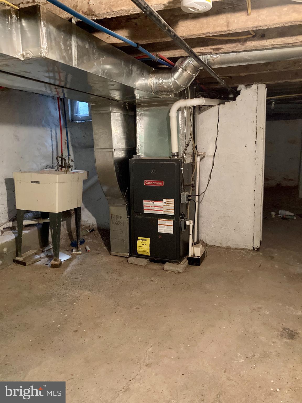 EAST KENSINGTON - Residential Lease