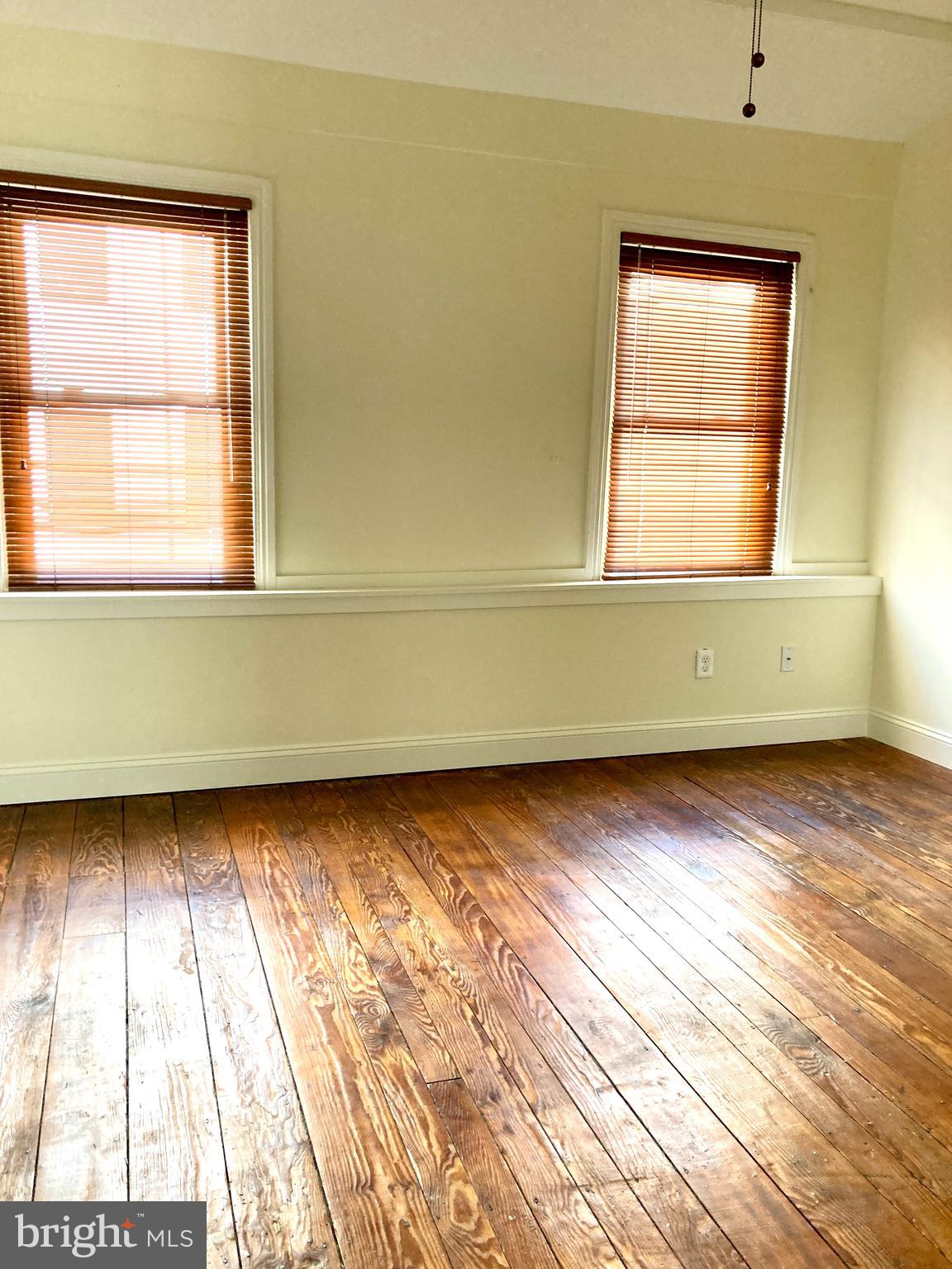 EAST KENSINGTON - Residential Lease