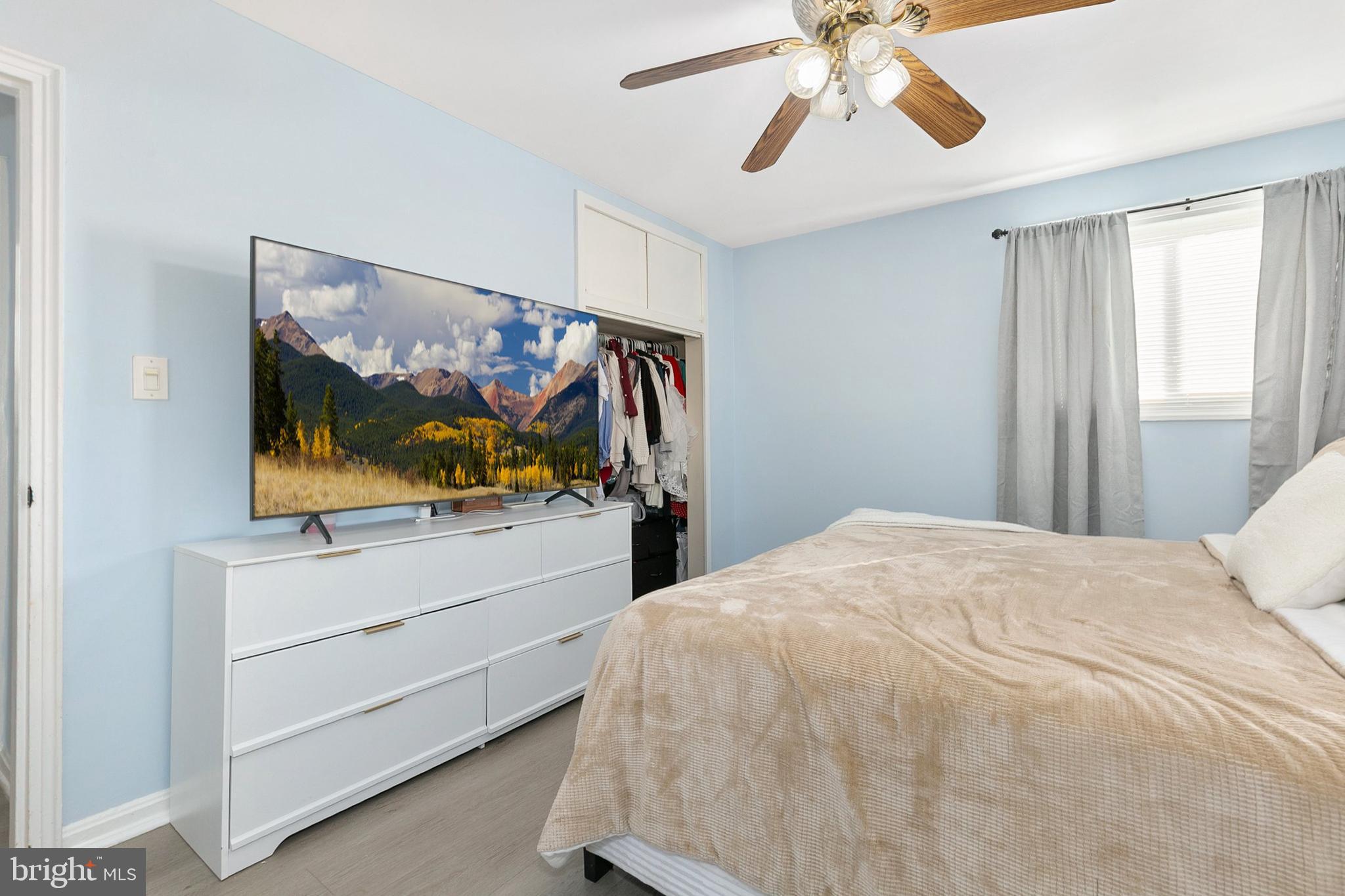 OAKVIEW - Residential