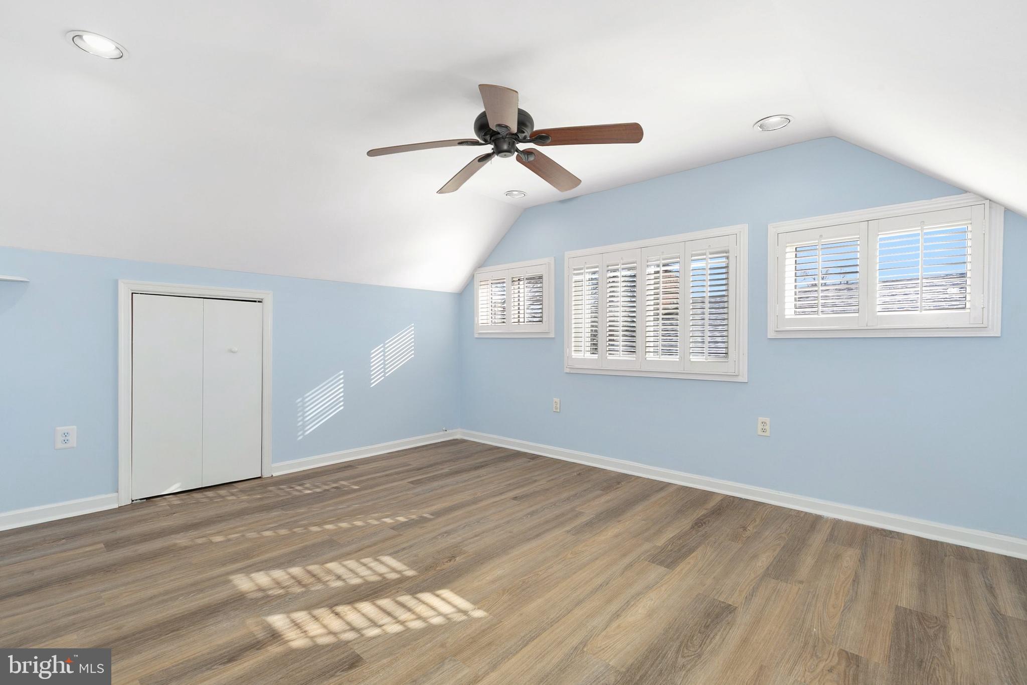 OAKVIEW - Residential