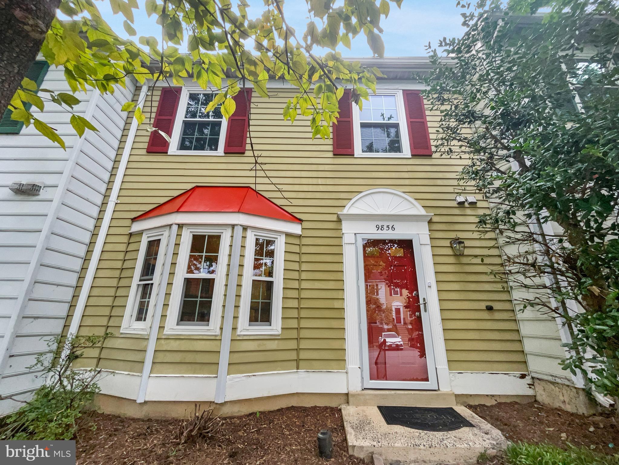 OAKTON CLOISTERS - Residential