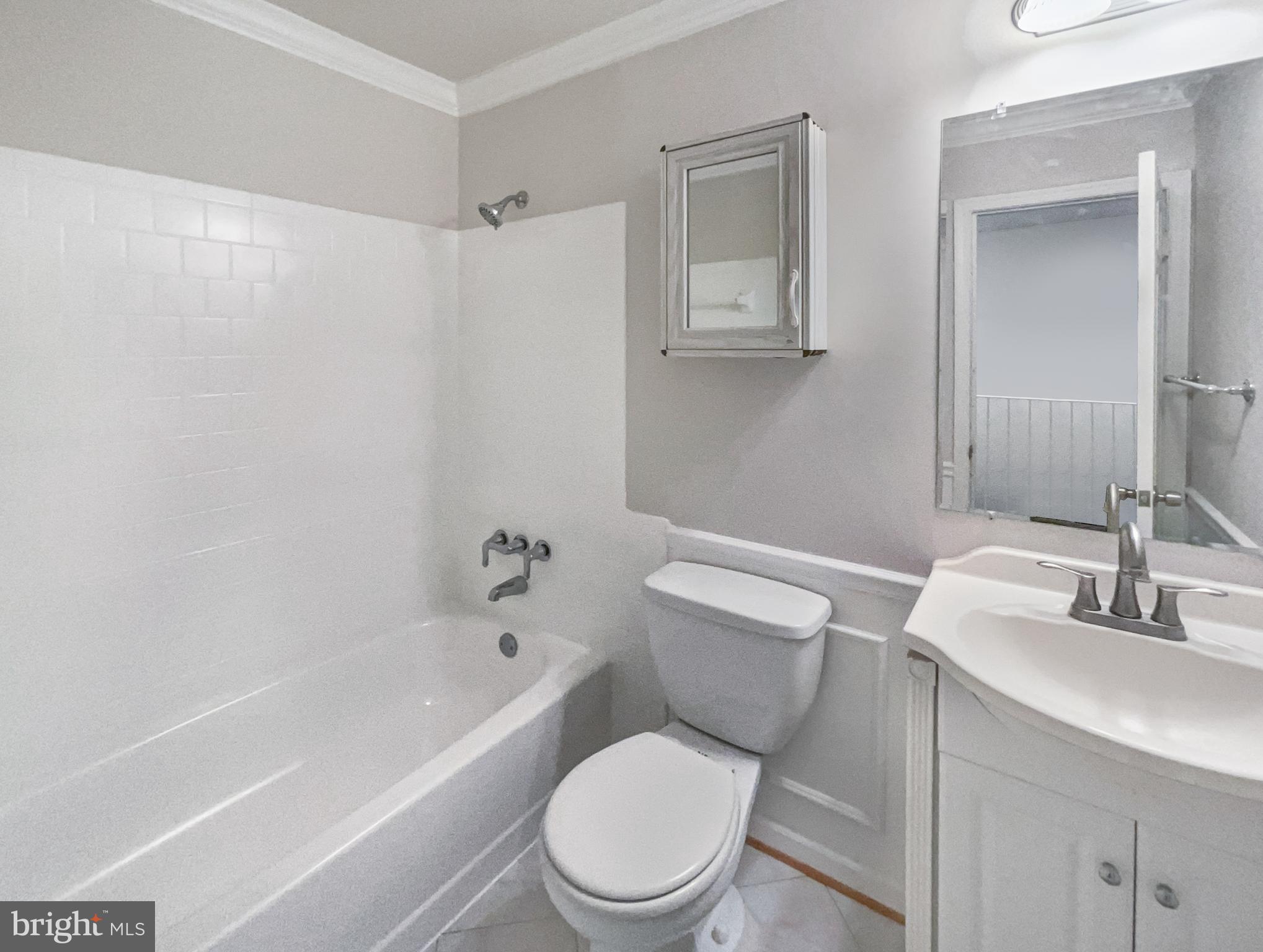 OAKTON CLOISTERS - Residential