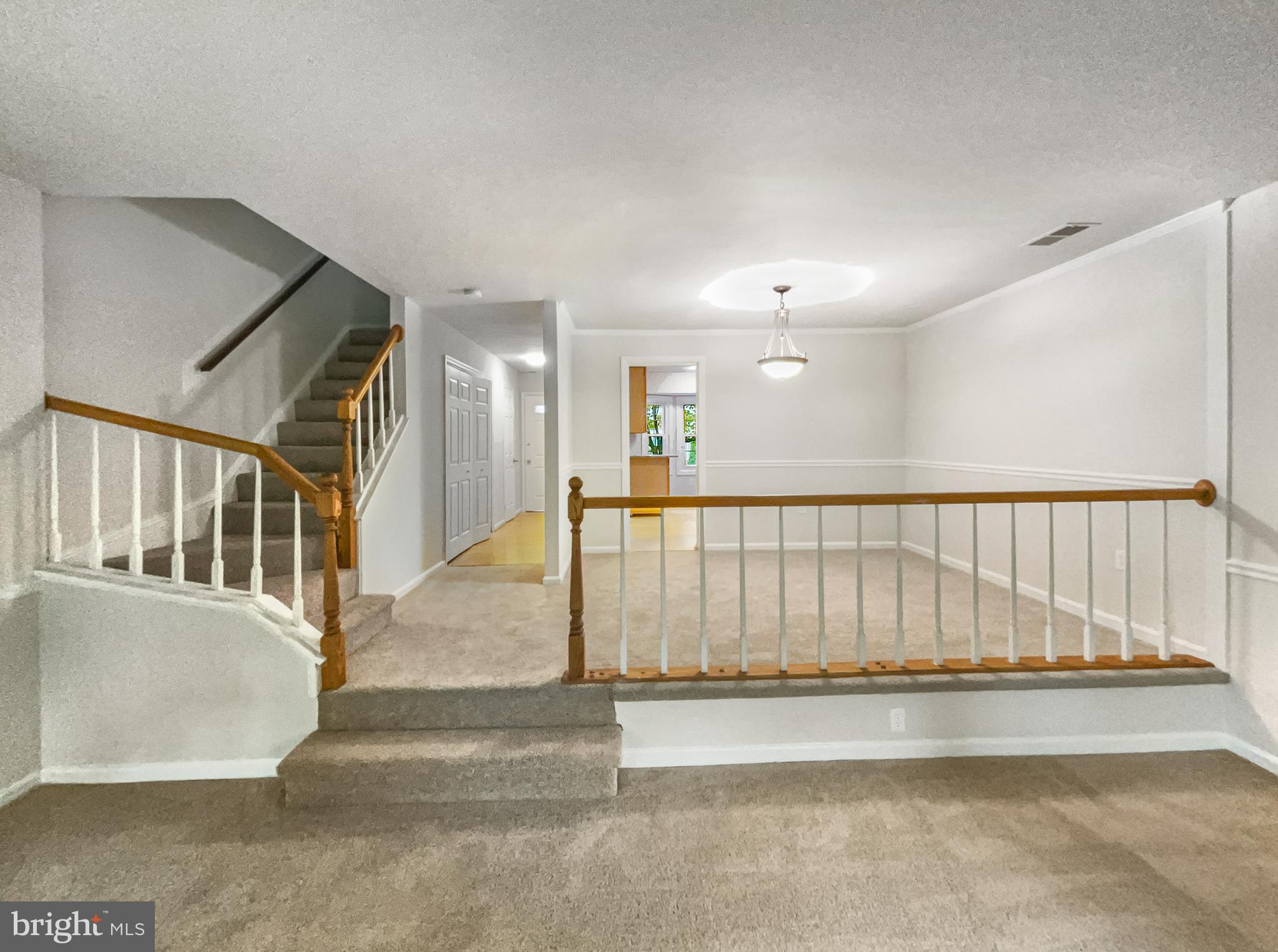 OAKTON CLOISTERS - Residential