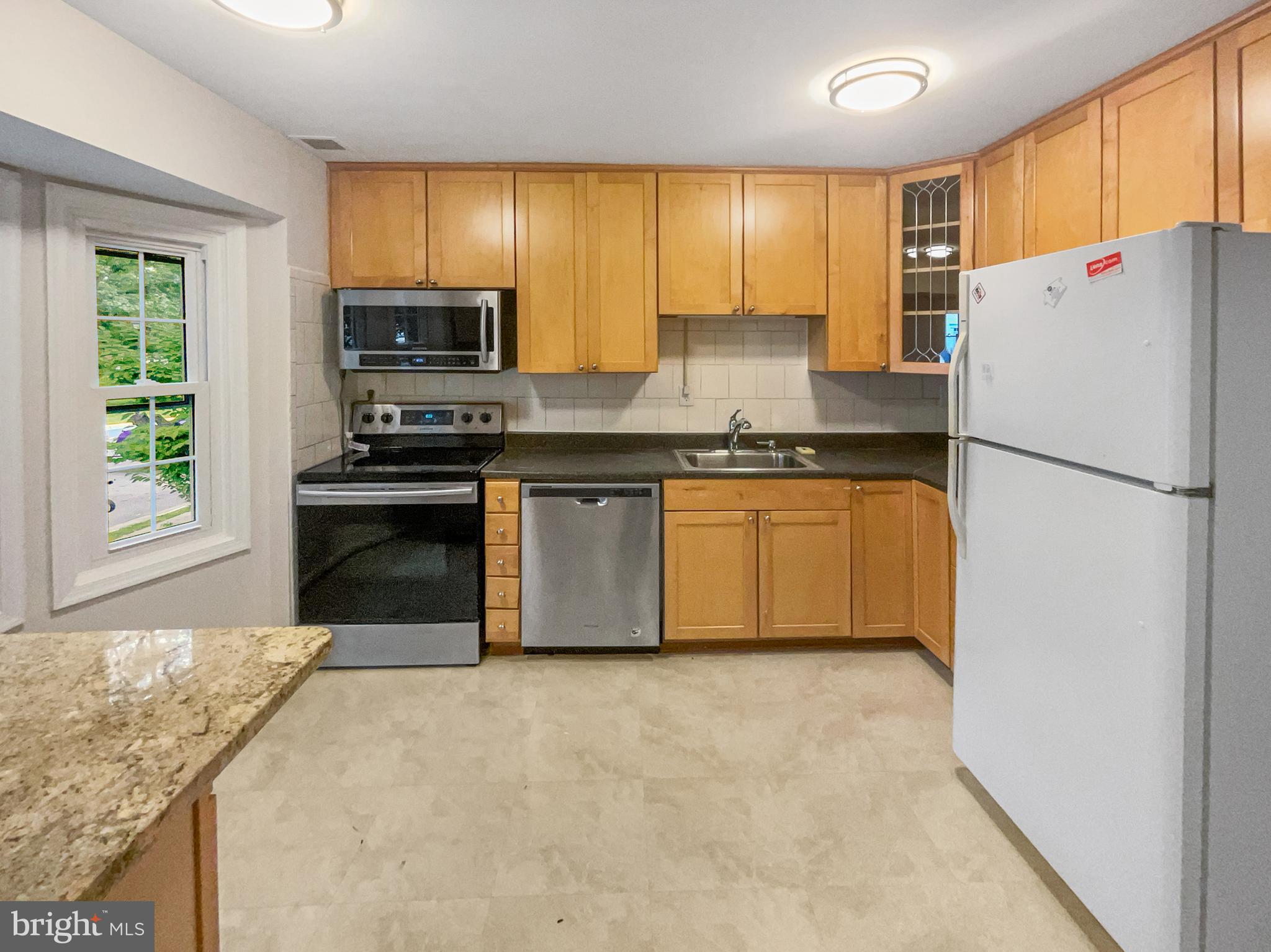 OAKTON CLOISTERS - Residential