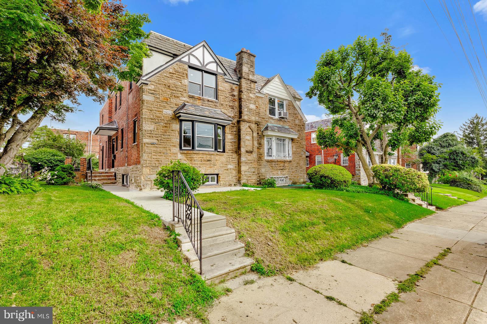 722 E UPSAL STREET