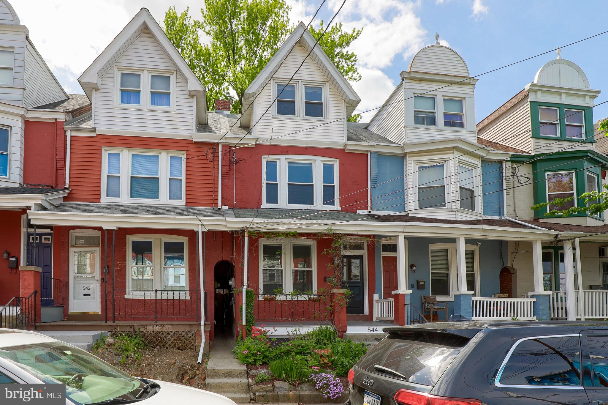 CHESTNUT HILL - Residential