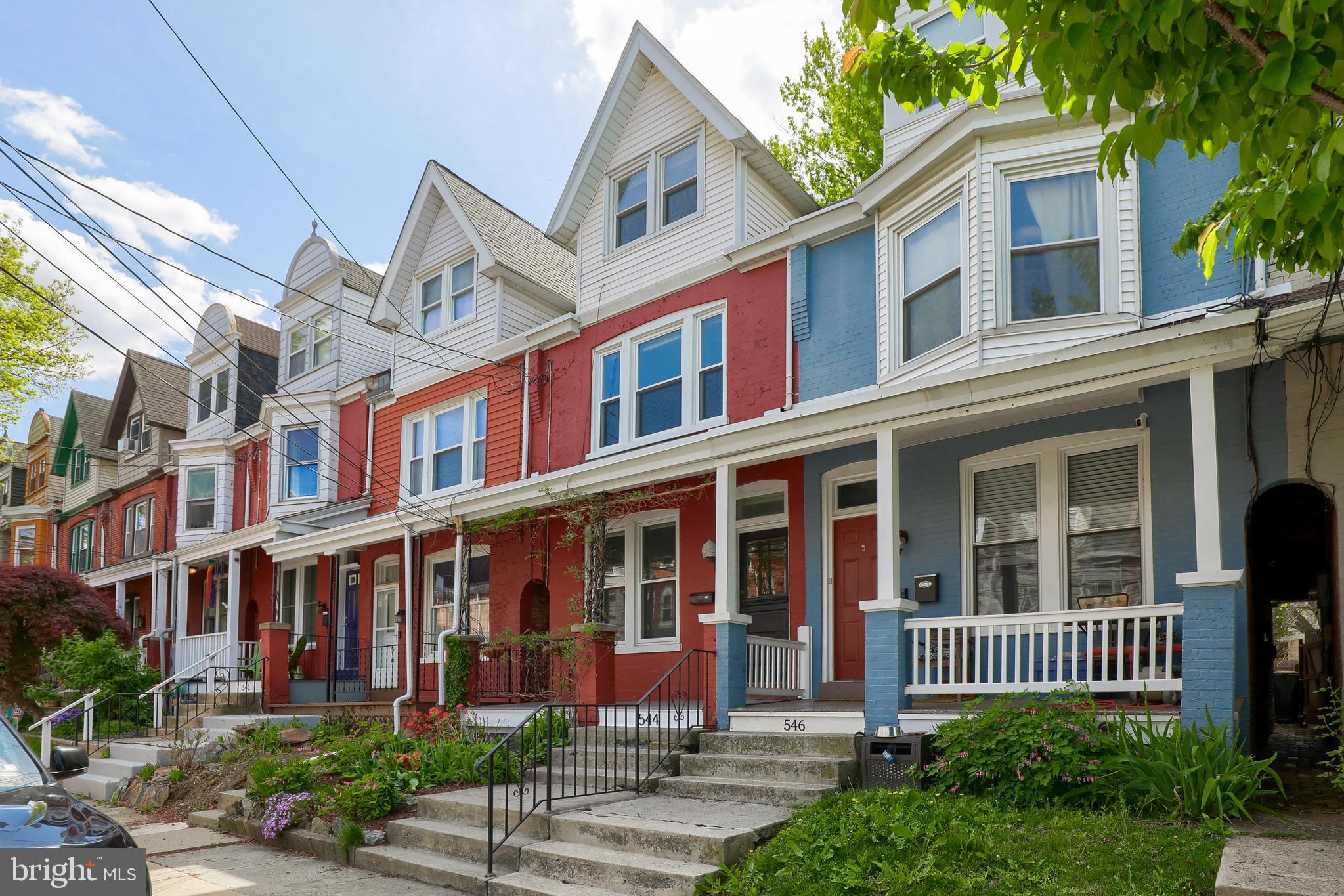 CHESTNUT HILL - Residential