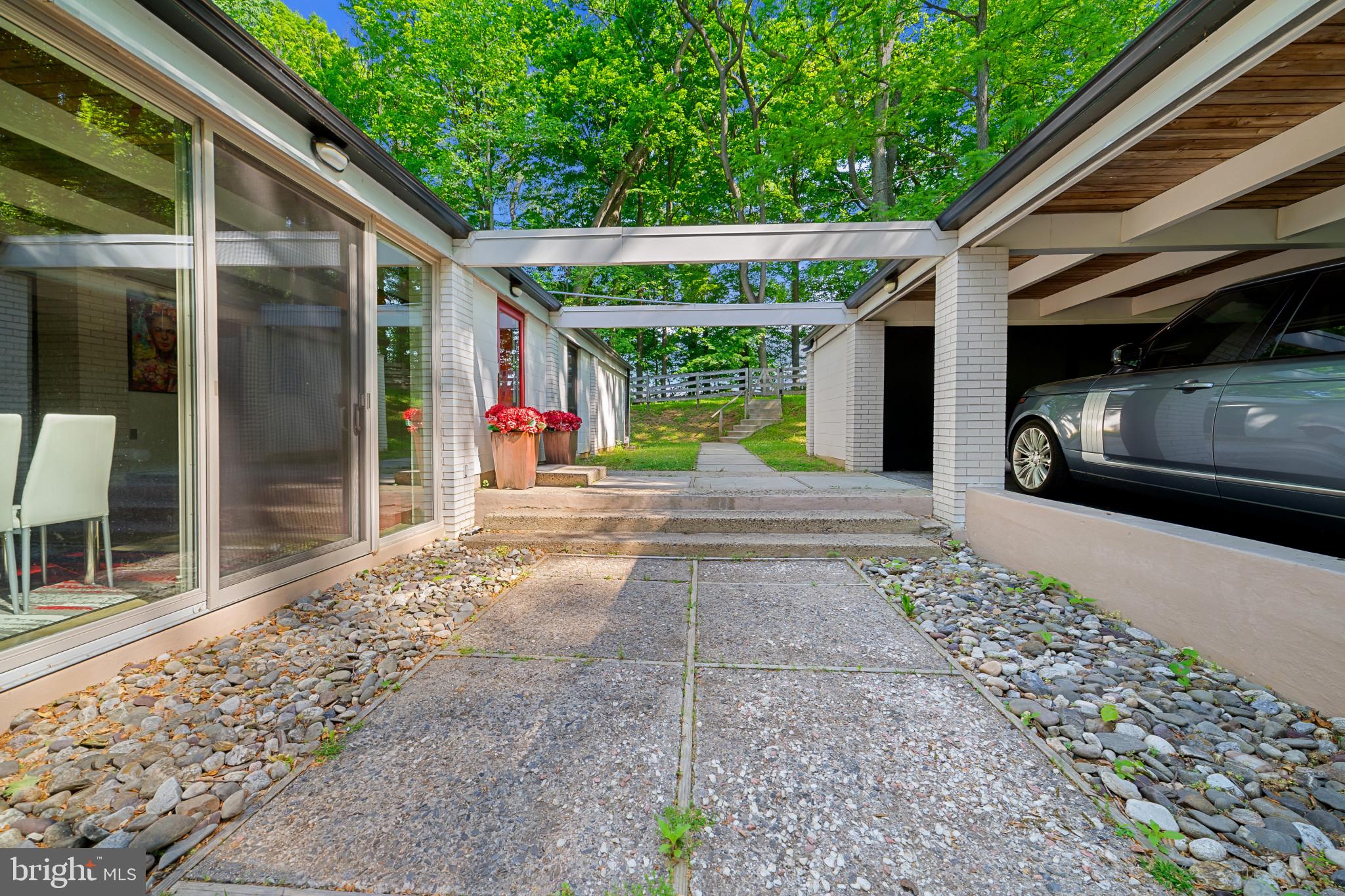 3705 DARBY ROAD