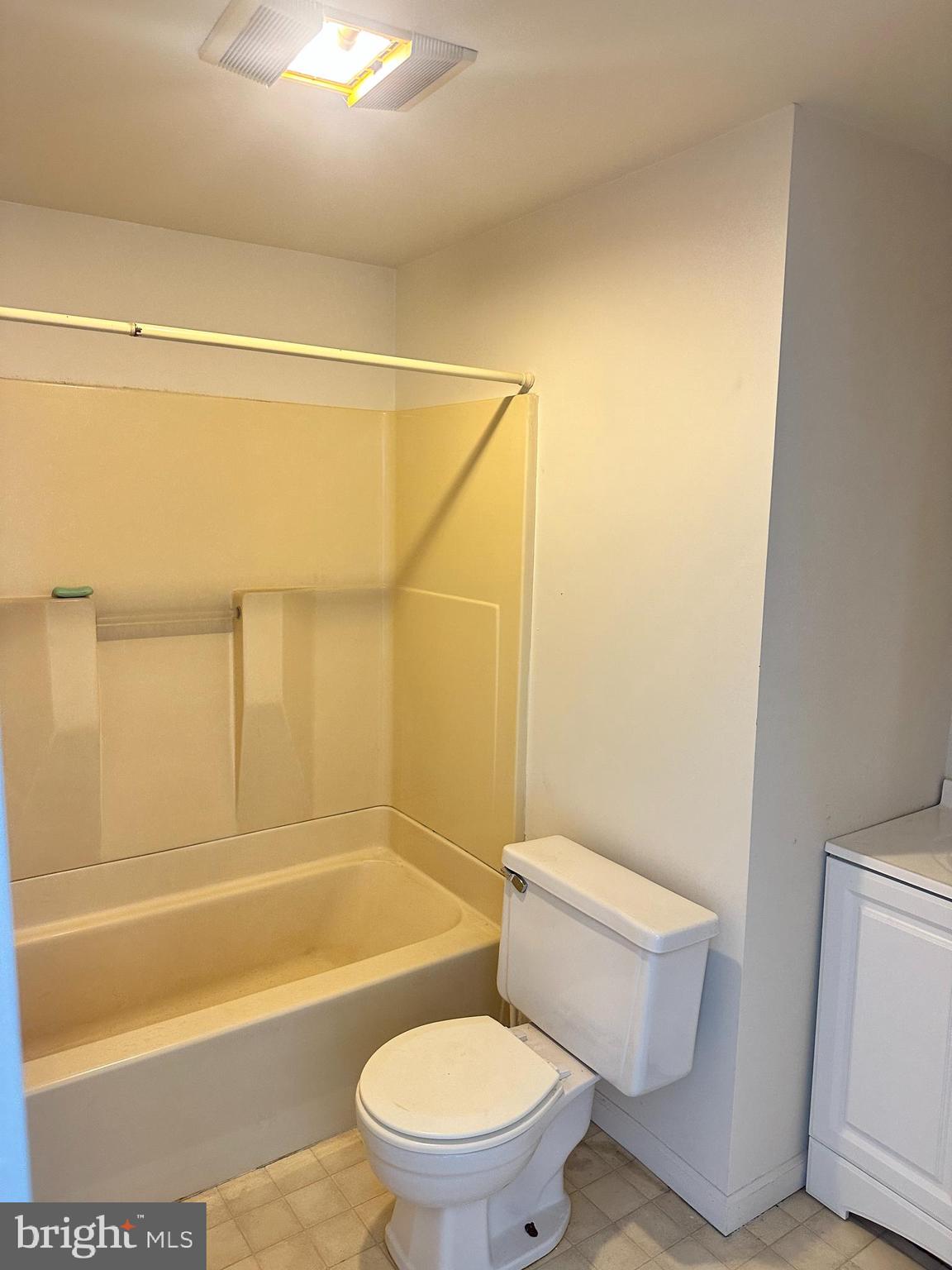 PASSYUNK SQUARE - Commercial Sale