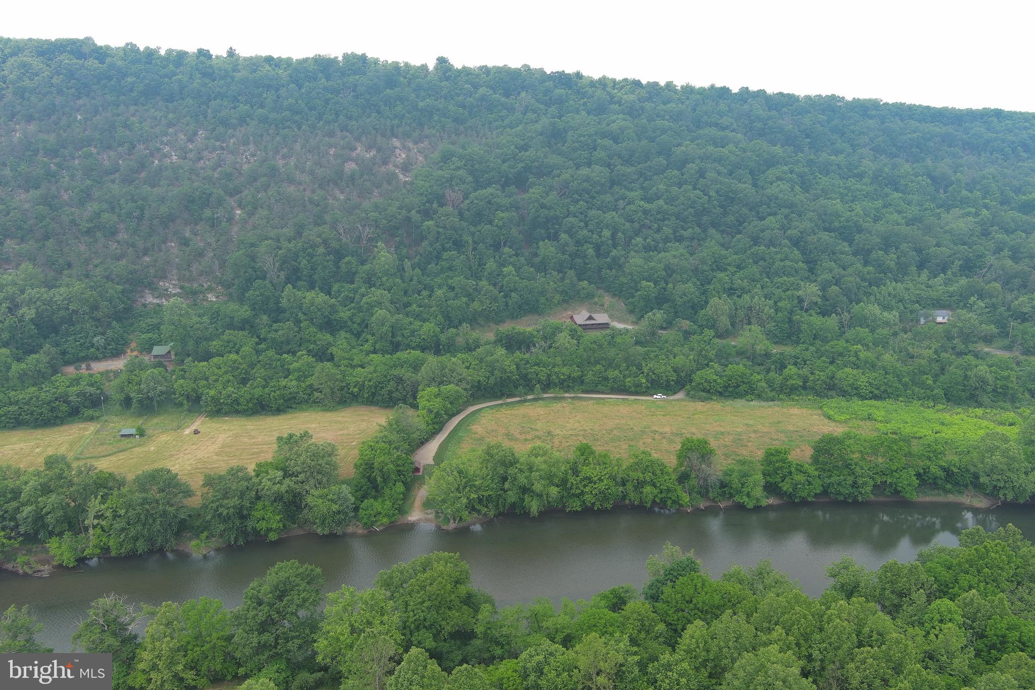 BLUE MEADOWS - Residential