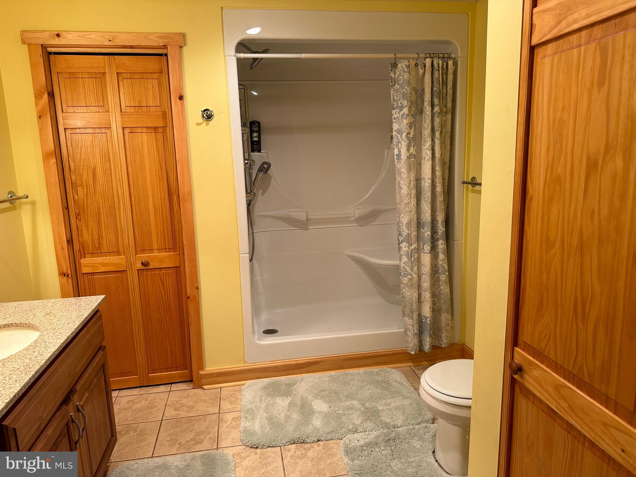 BLUE MEADOWS - Residential