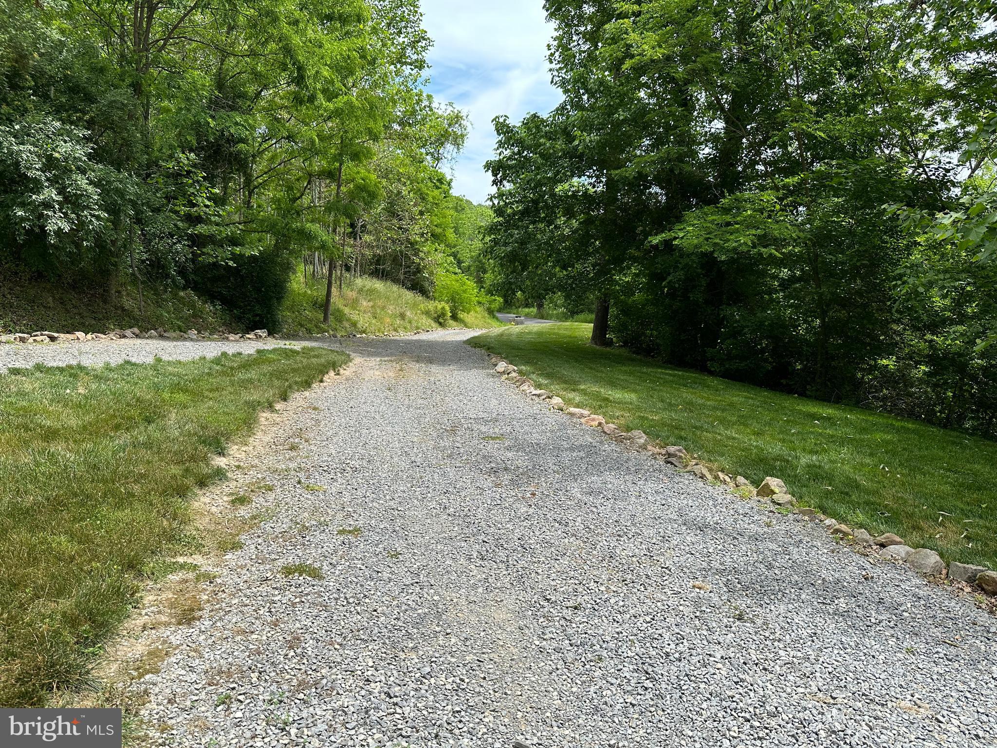 BLUE MEADOWS - Residential