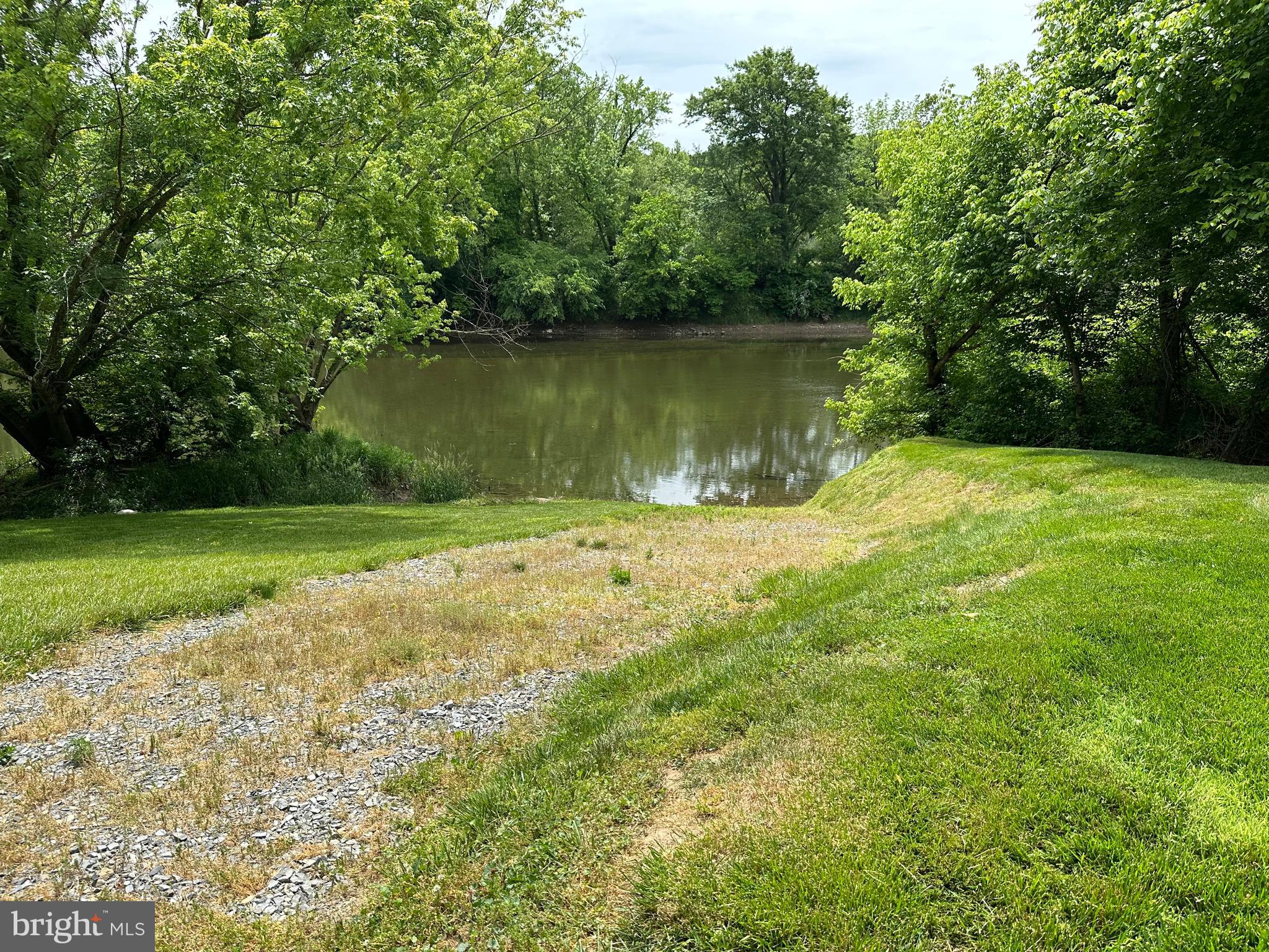 BLUE MEADOWS - Residential