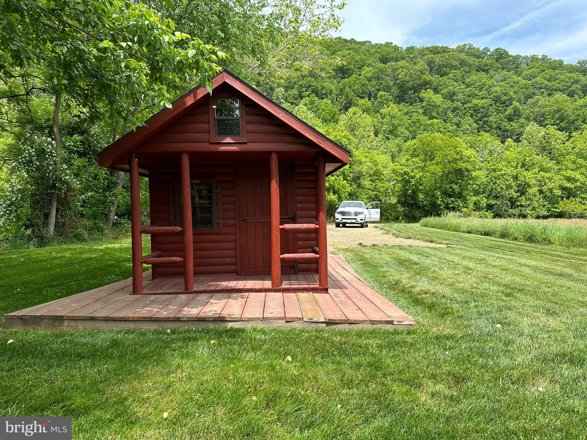 BLUE MEADOWS - Residential