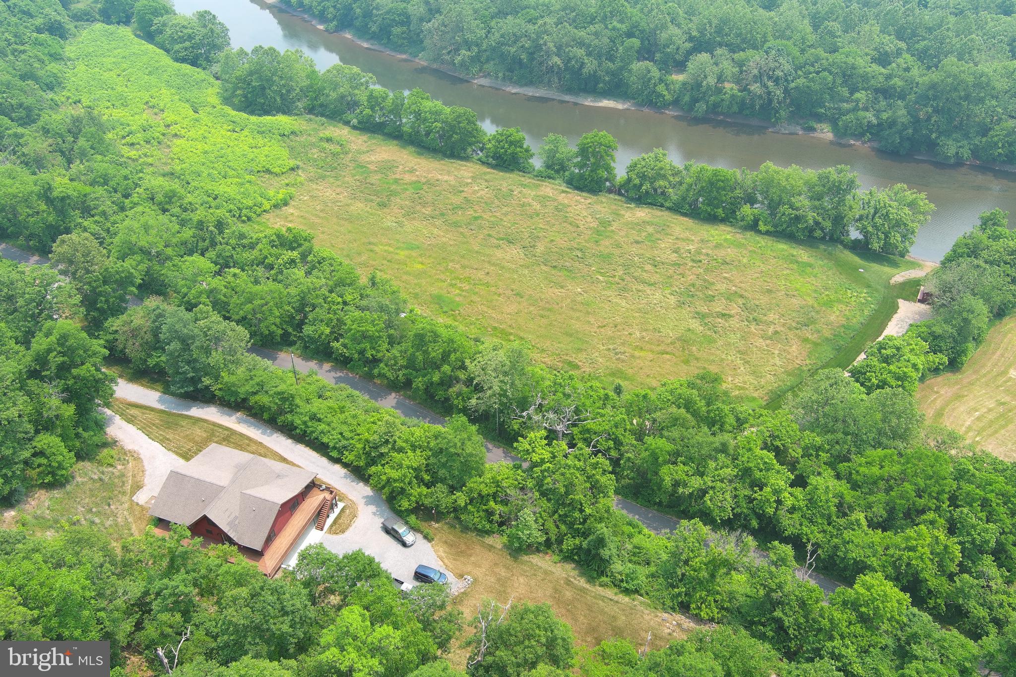 BLUE MEADOWS - Residential