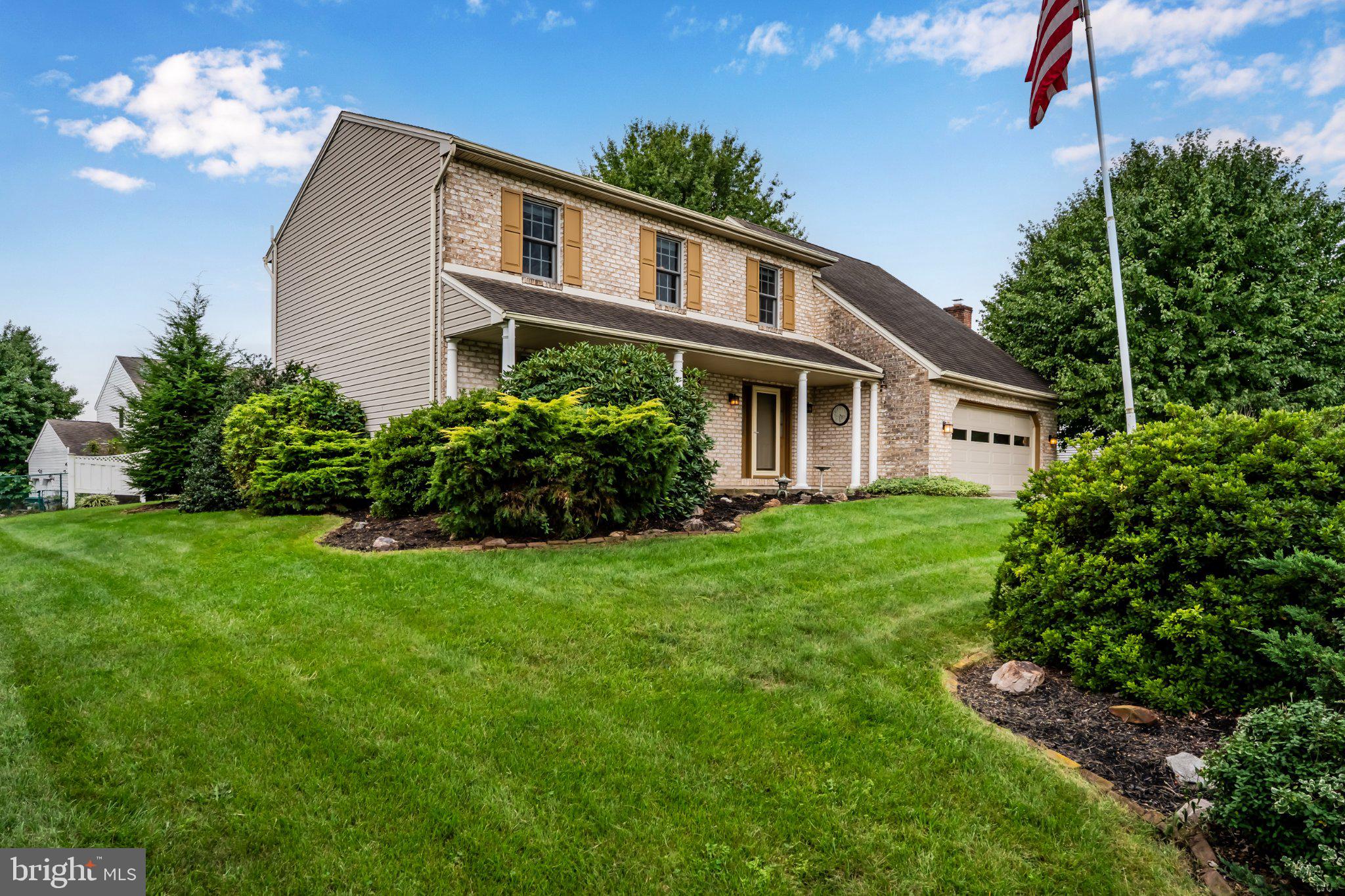 6207 LOCUST LANE