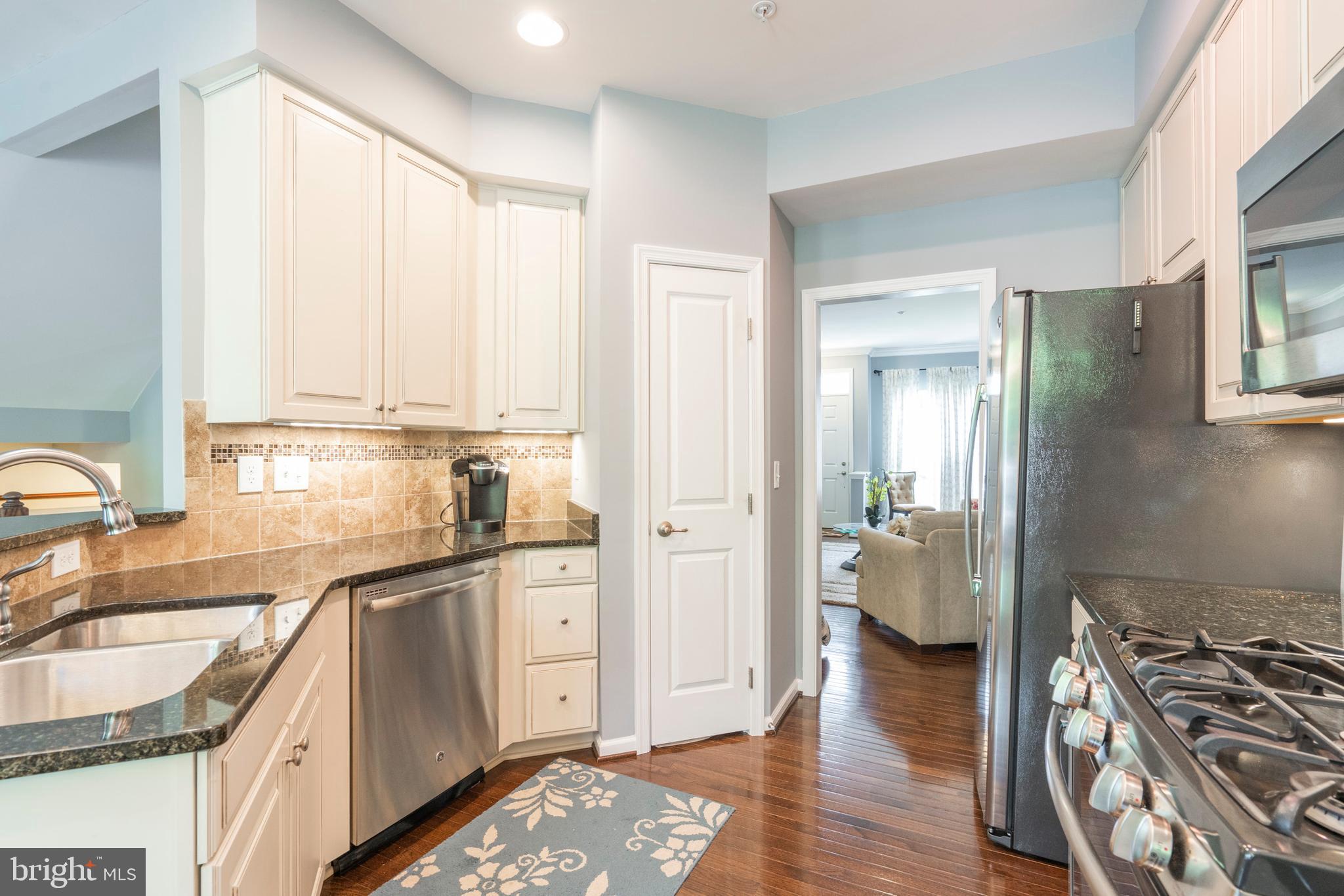 SPRINGFIELD MANOR - Residential