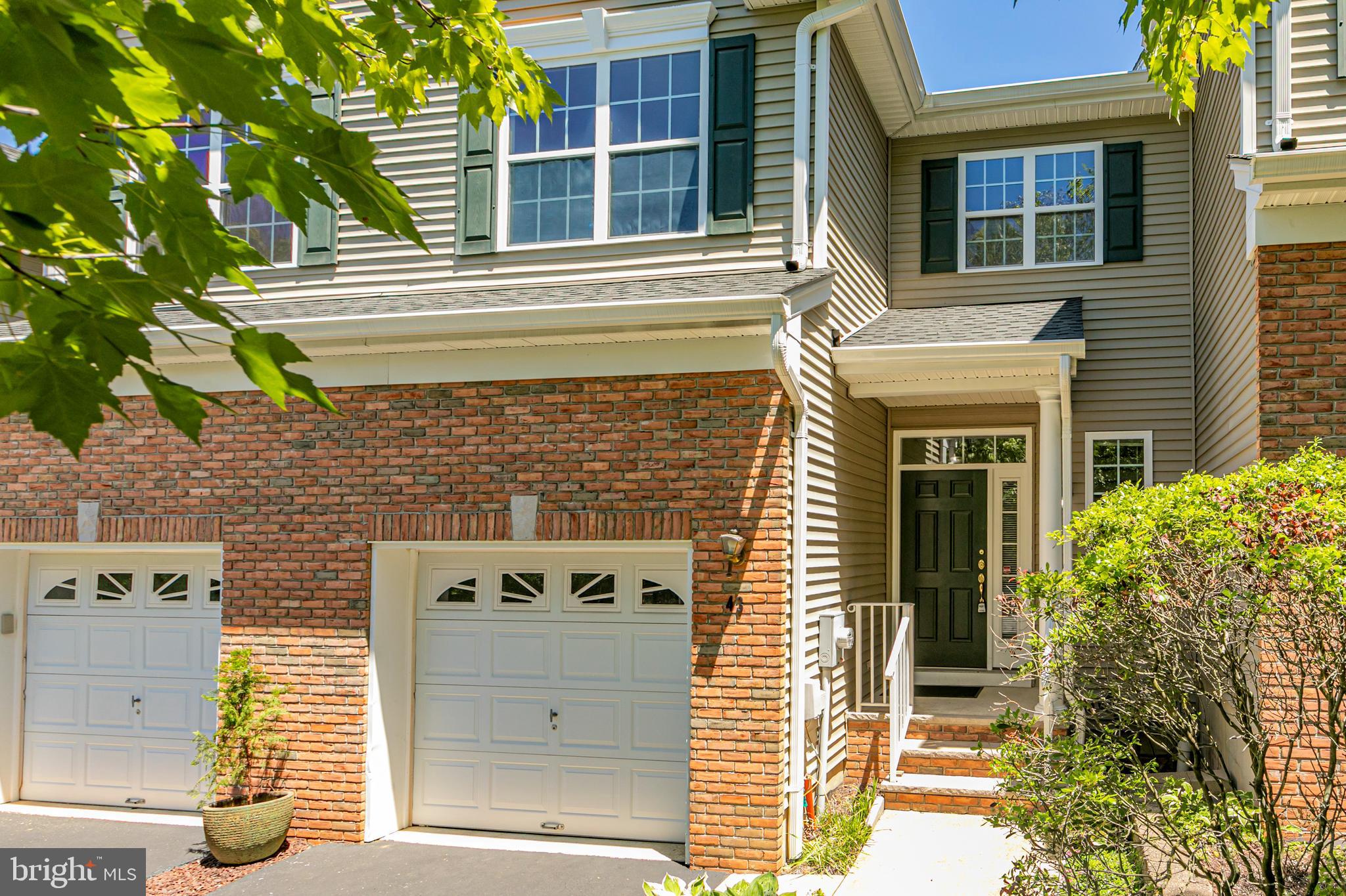 43 HOOVER AVENUE