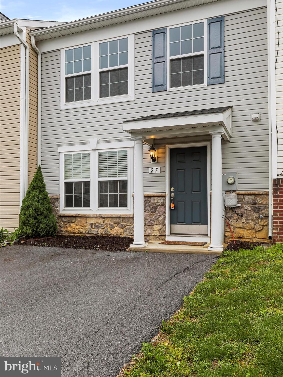 MANOR PARK - Residential