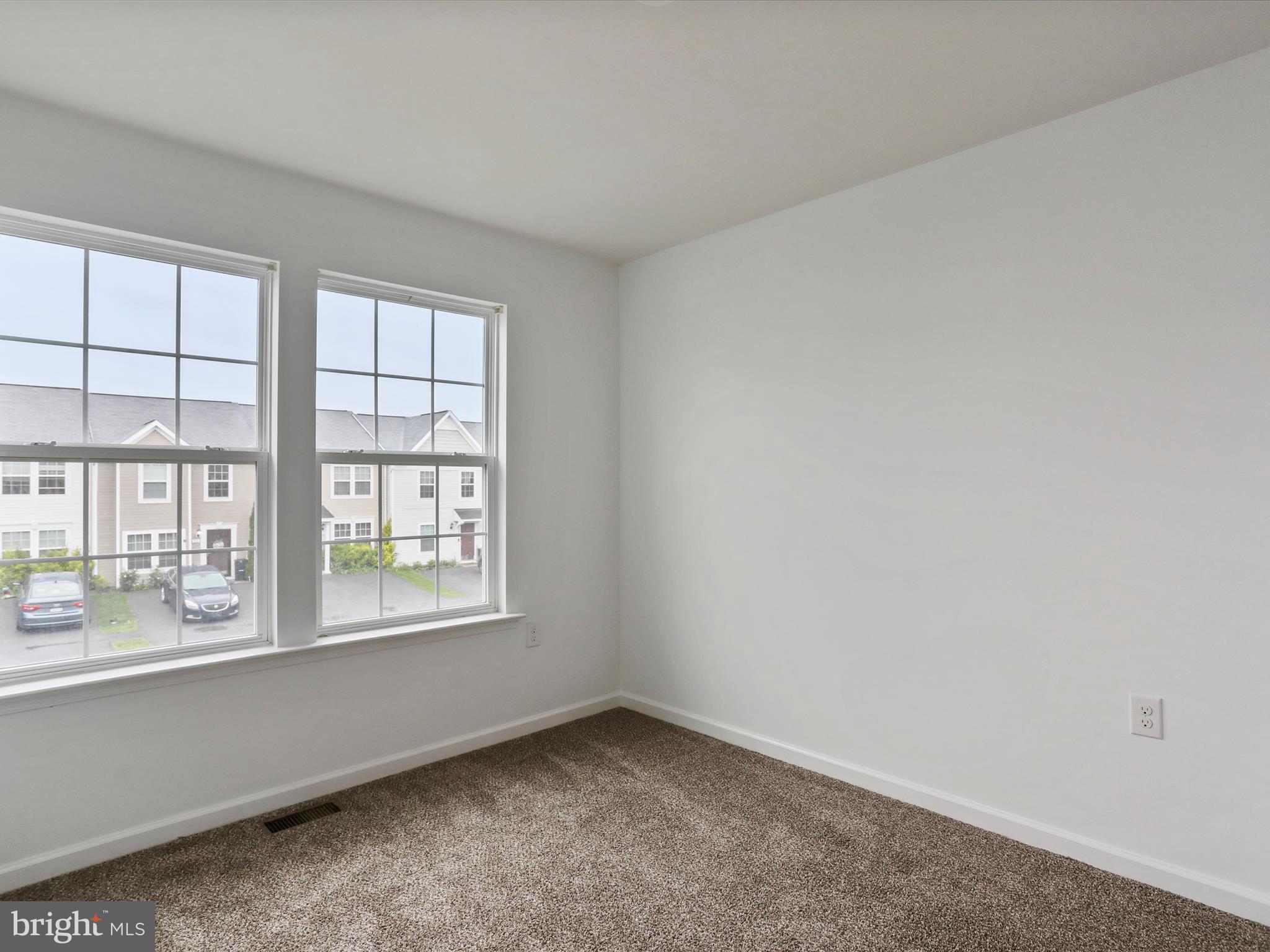 MANOR PARK - Residential