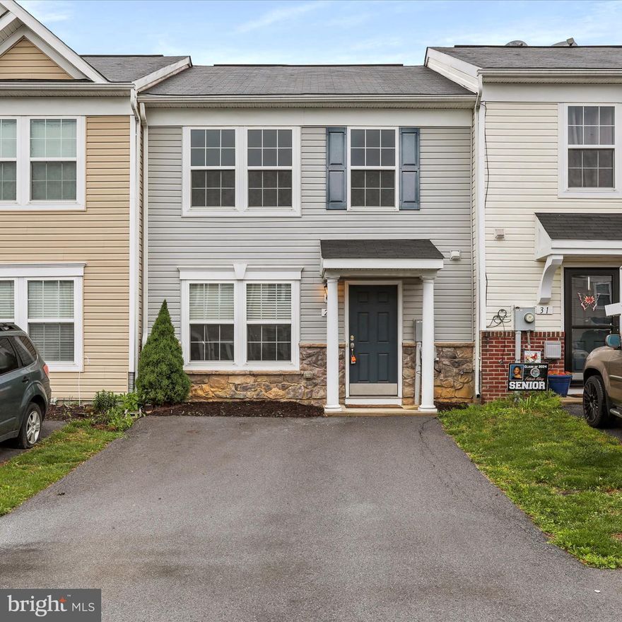 Welcome to  27 Fast View Dr in Martinsburg,  boasting brand-new carpet, vinyl flooring, and a fresh paint throughout. Home has been professionally cleaned and is ready for you to move right in!  Featuring 3 bedrooms and 2.5 baths and a bump out in the kitchen, it provides abundant room for relaxed living. Back yard is fenced in for additional private outdoor space - freshly stained fence. Situated conveniently close to commuter routes, shopping centers, and dining spots, this property guarantees effortless access to all the amenities Martinsburg has to offer. Schedule your showing today!