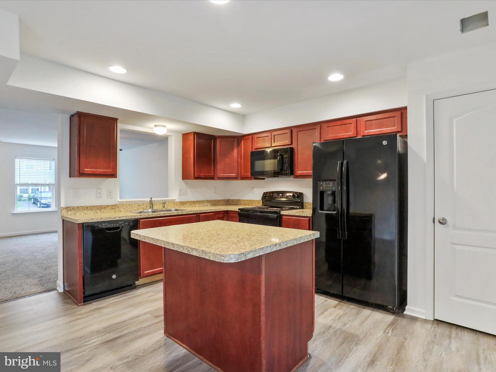 MANOR PARK - Residential