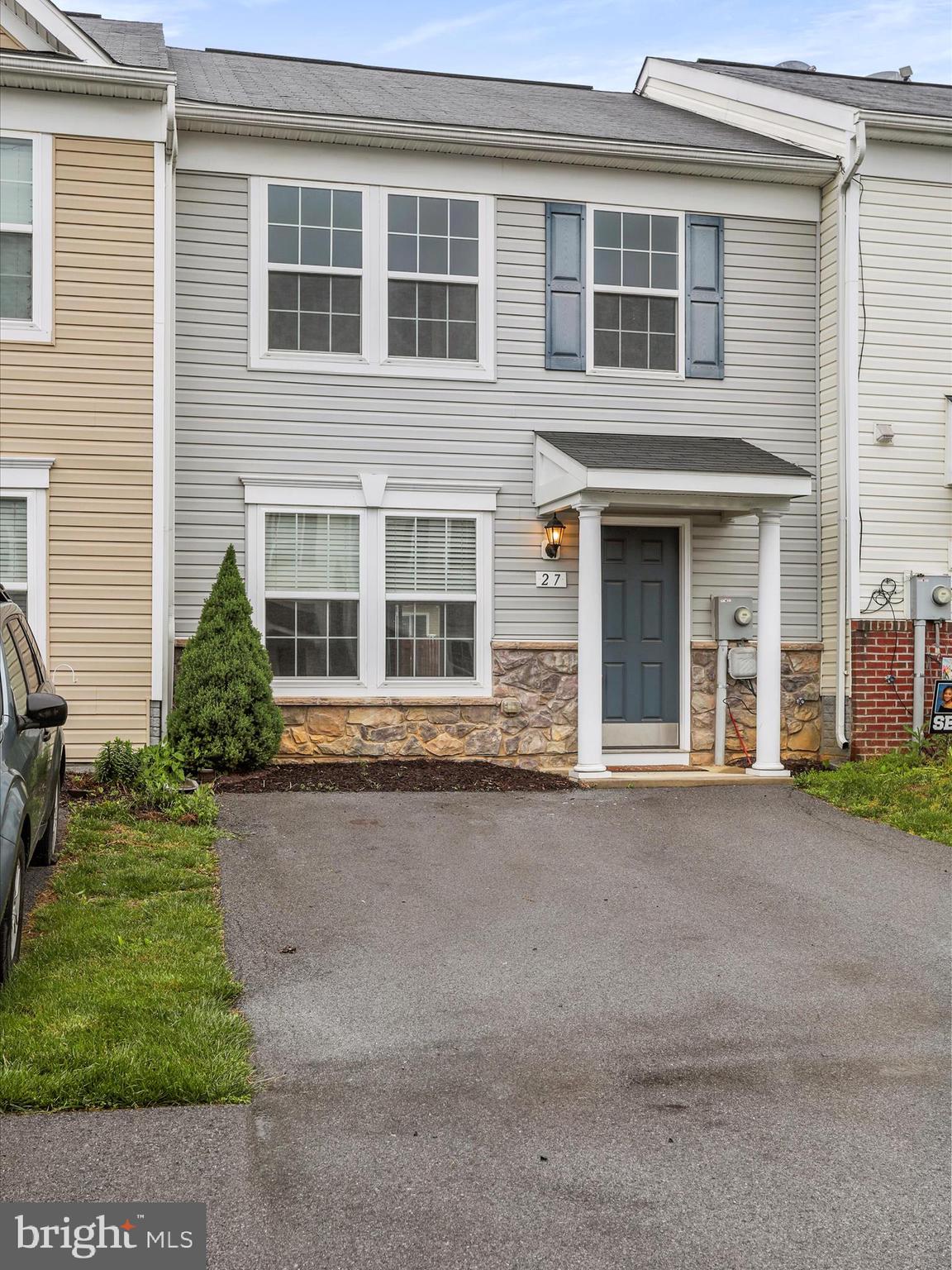 MANOR PARK - Residential