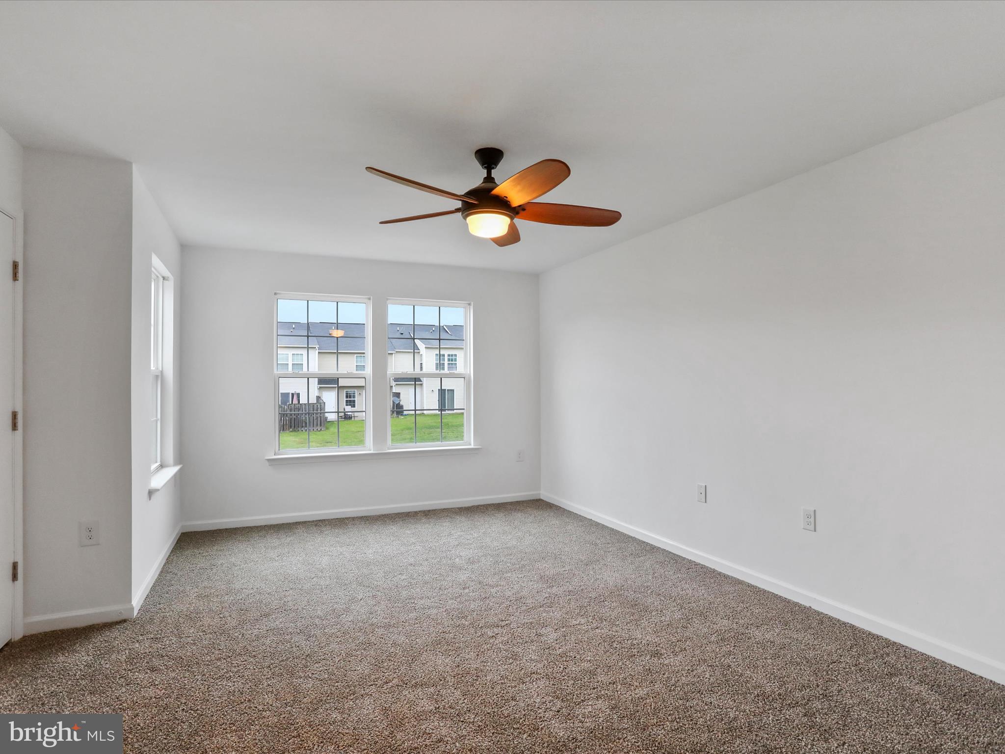 MANOR PARK - Residential