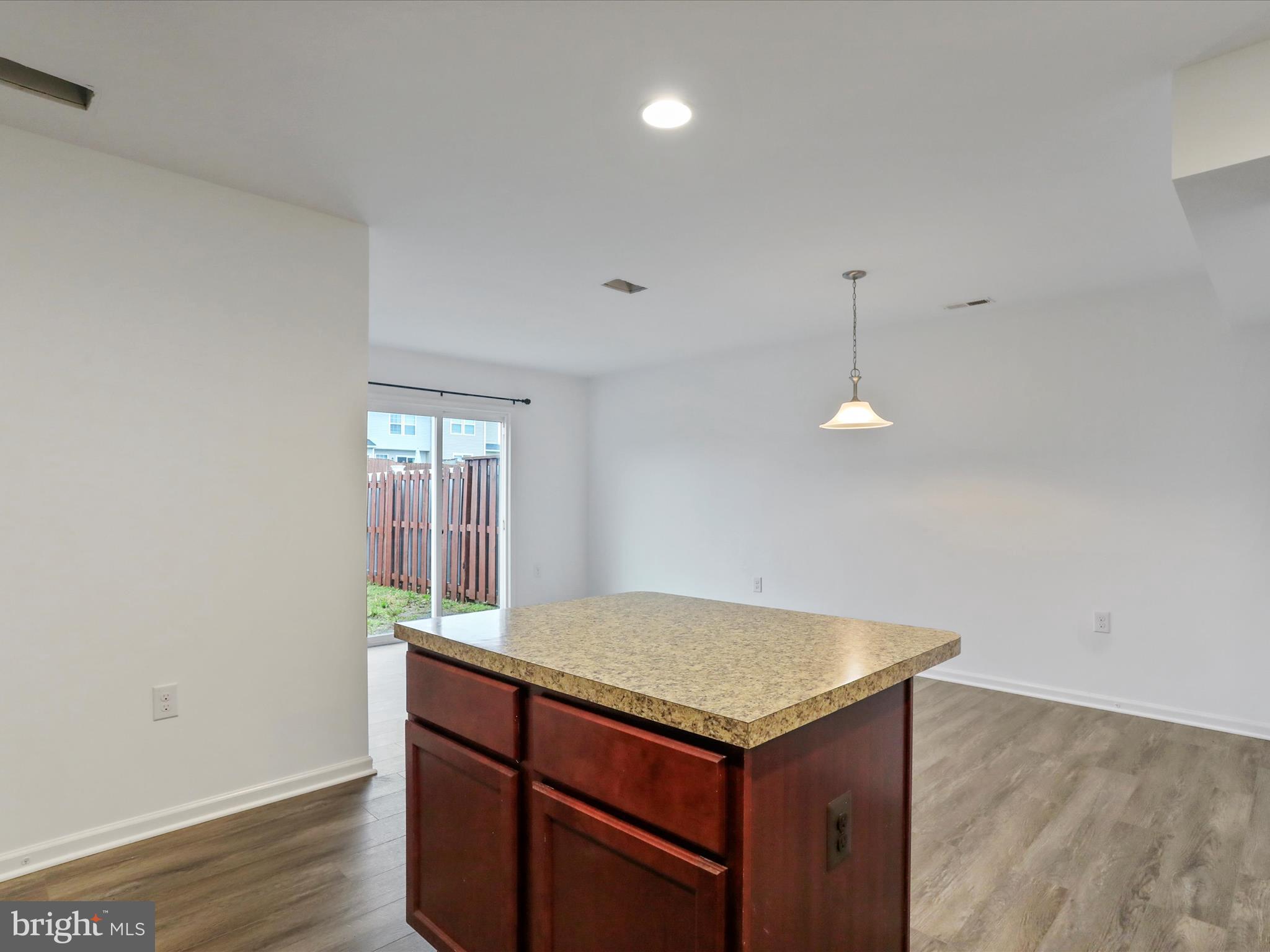 MANOR PARK - Residential