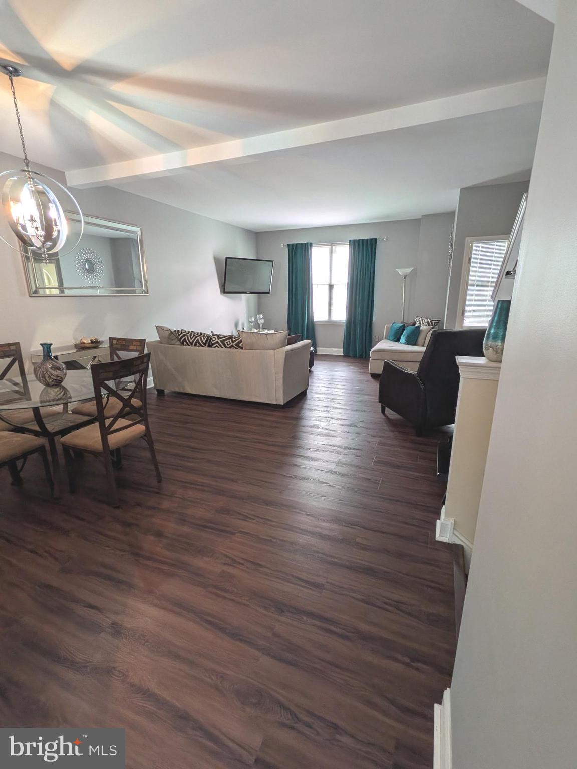 MCMULLEN SQUARE - Residential