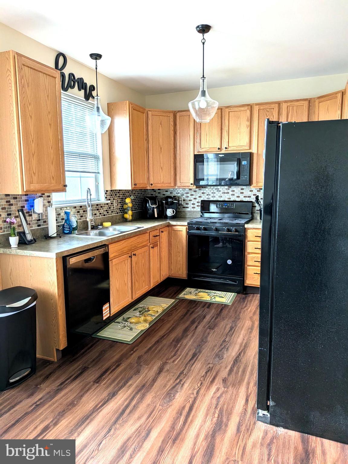 MCMULLEN SQUARE - Residential