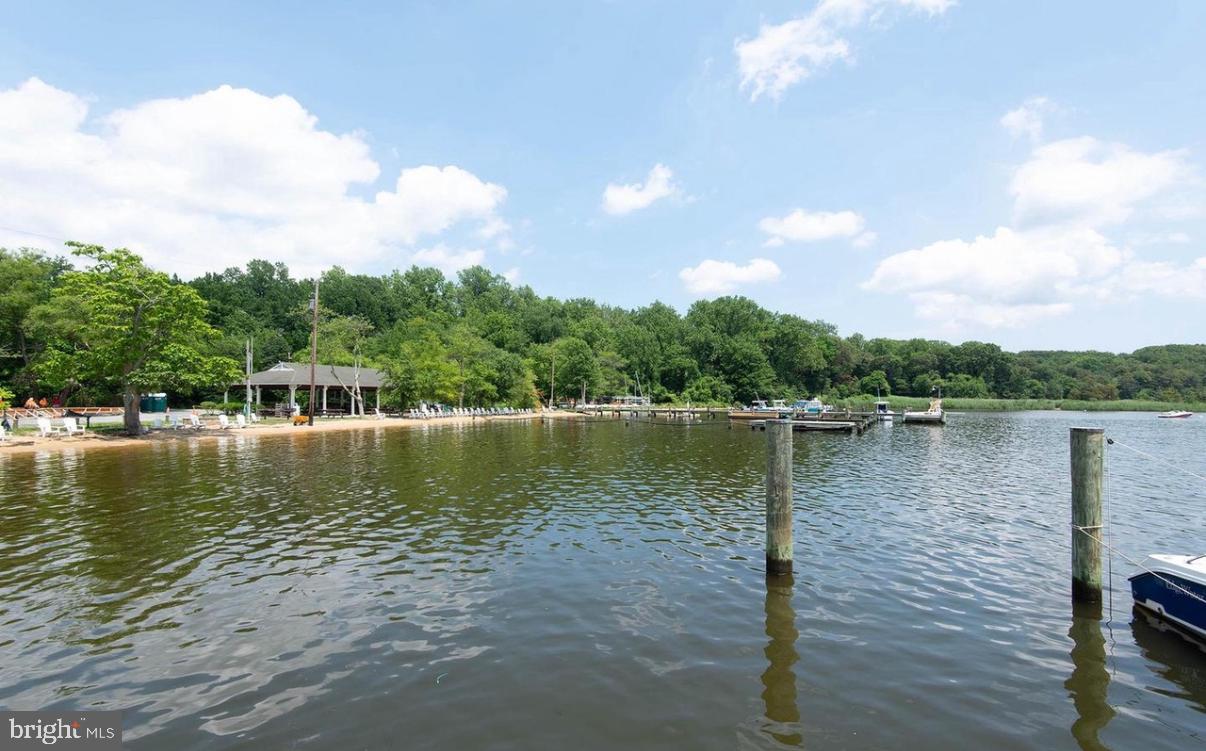 OLDE SEVERNA PARK - Residential