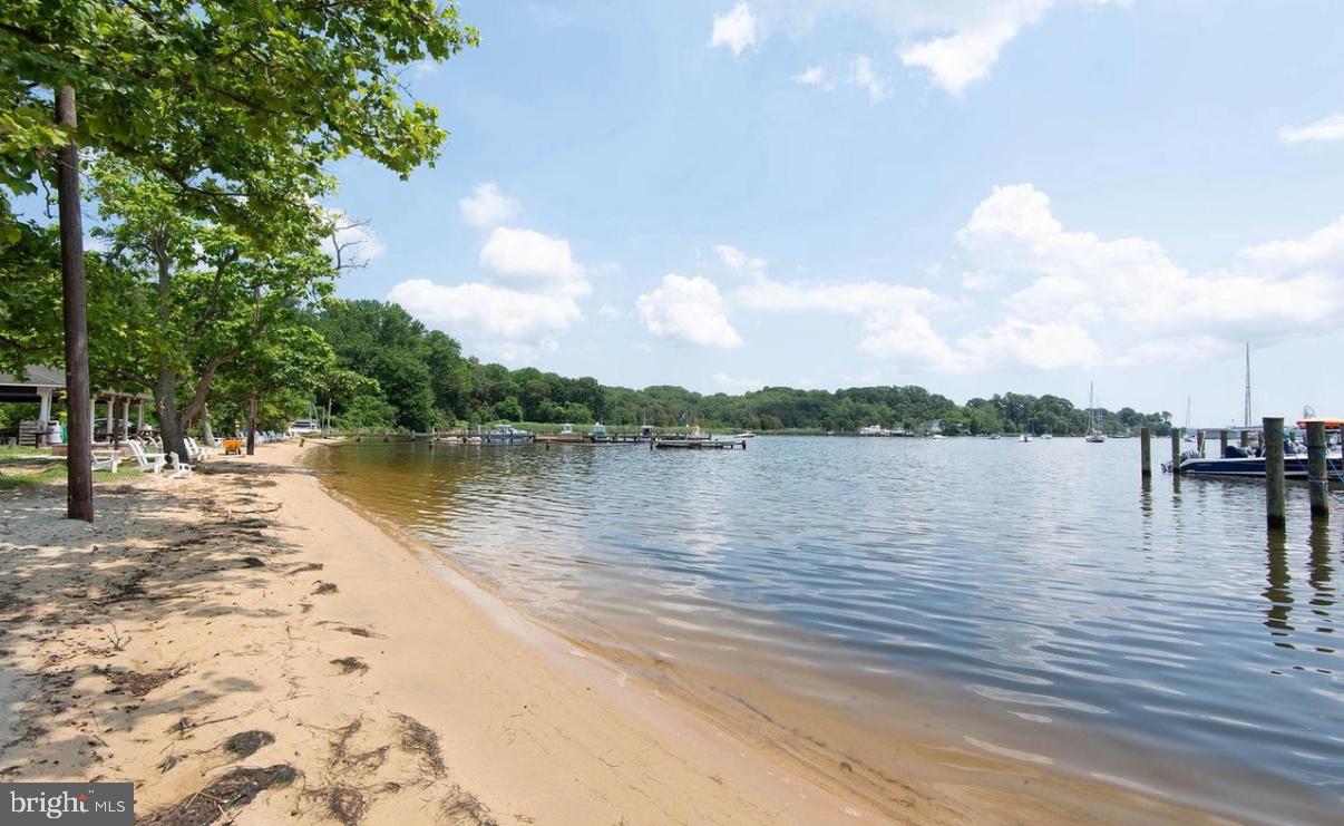 OLDE SEVERNA PARK - Residential