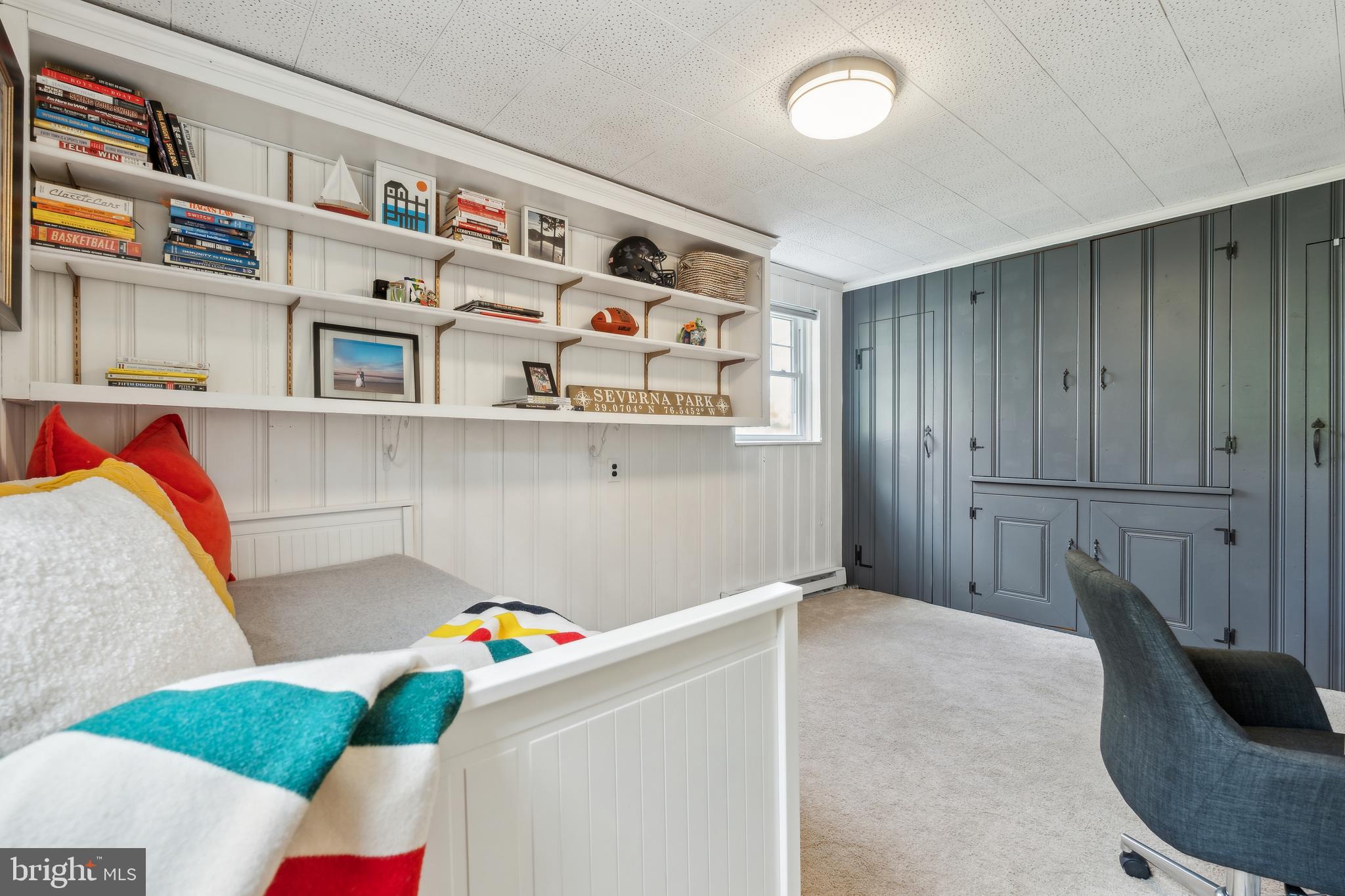 OLDE SEVERNA PARK - Residential