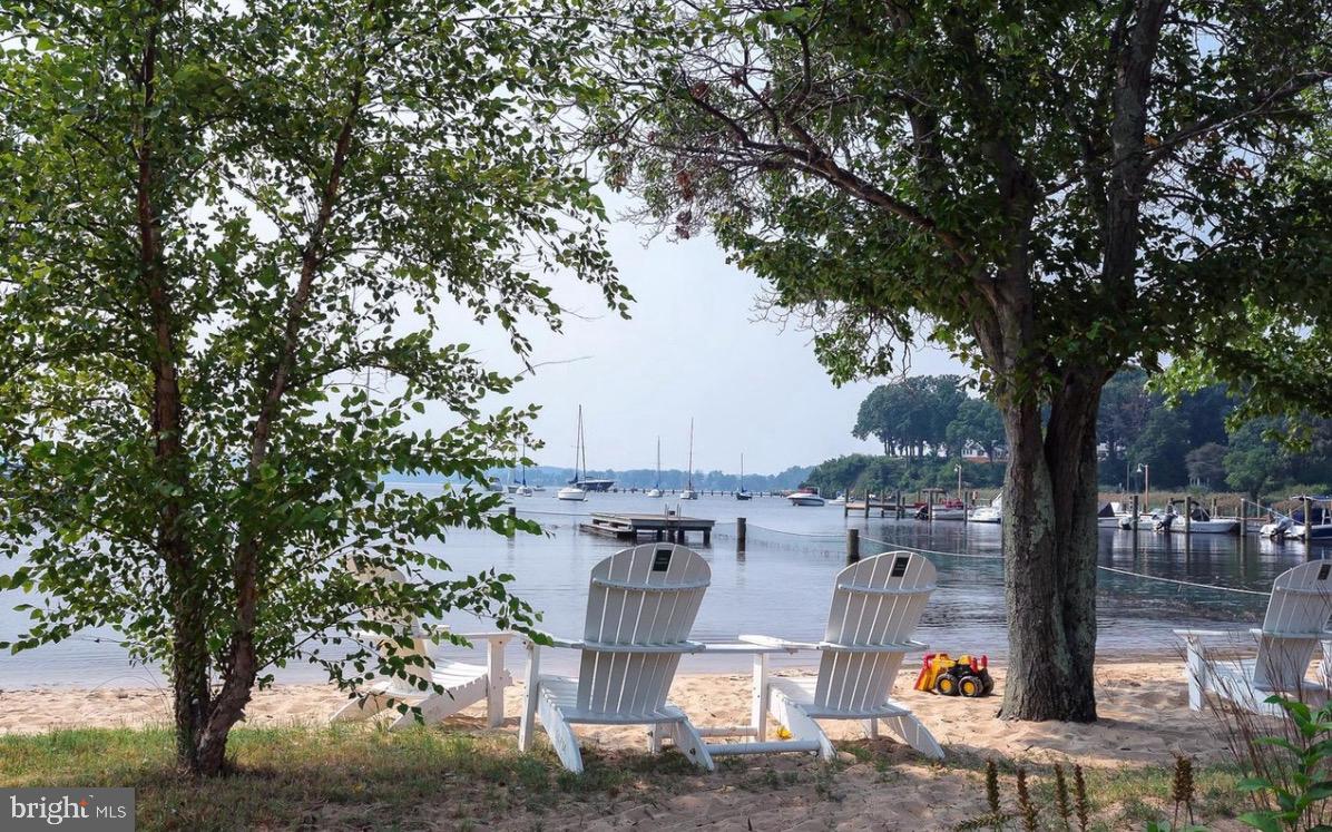 OLDE SEVERNA PARK - Residential