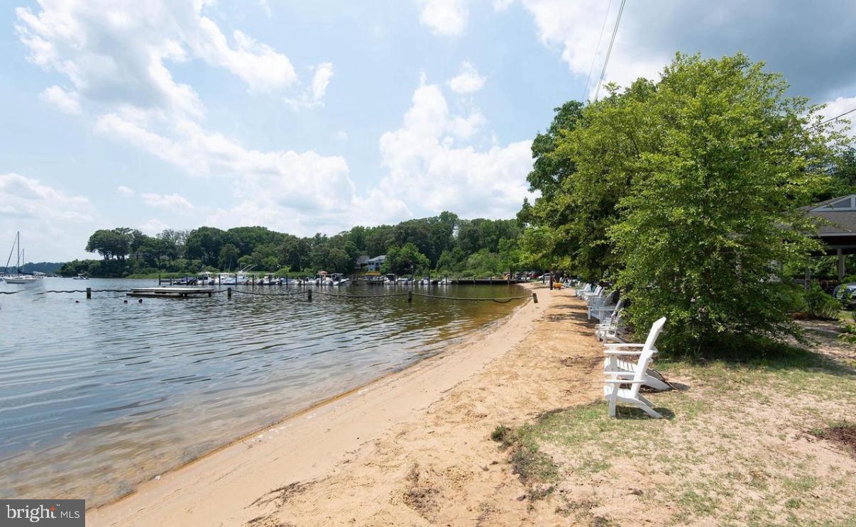 OLDE SEVERNA PARK - Residential