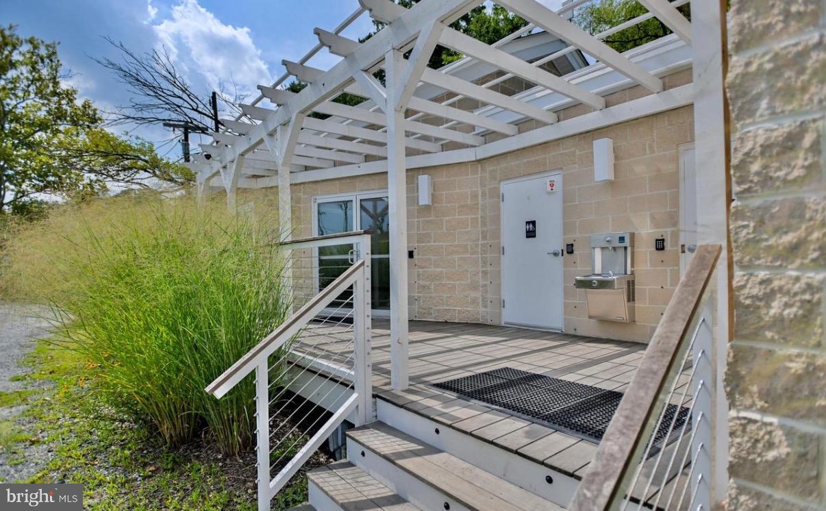 OLDE SEVERNA PARK - Residential