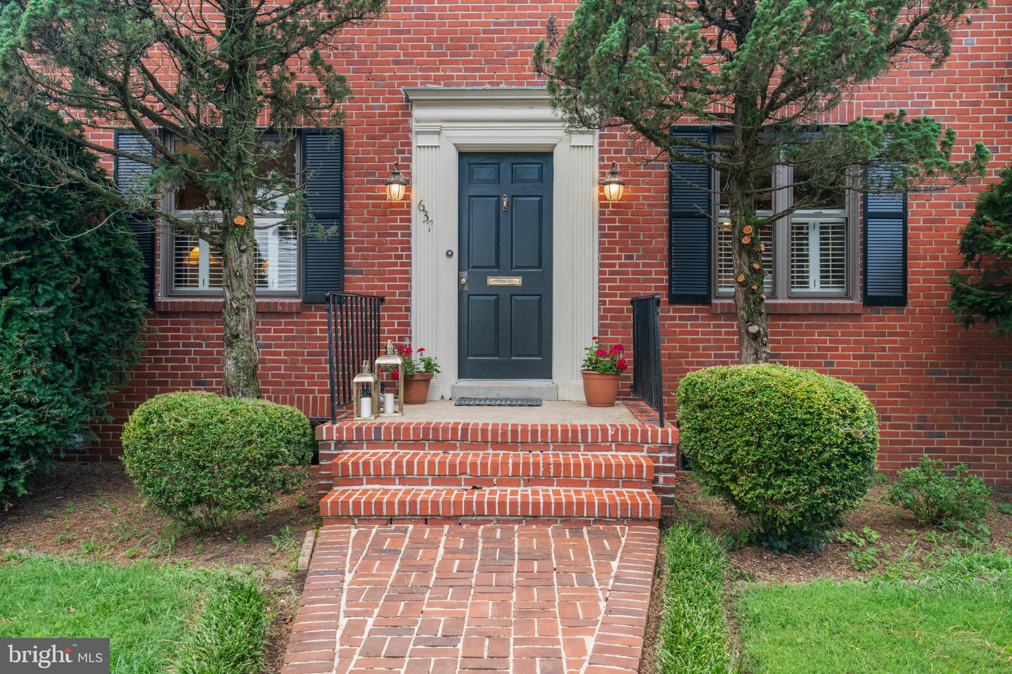 MURRAY HILL - Residential