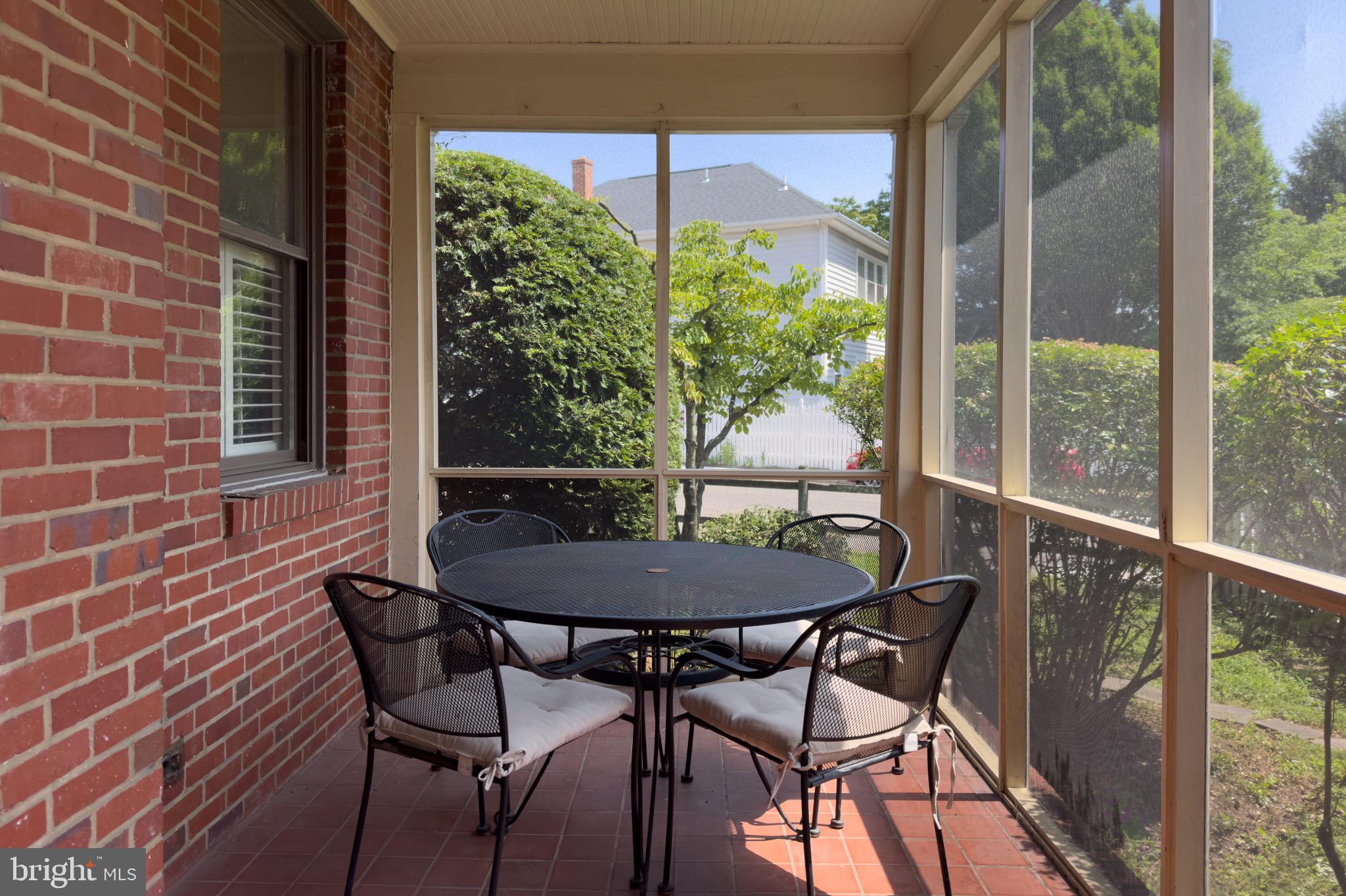 MURRAY HILL - Residential