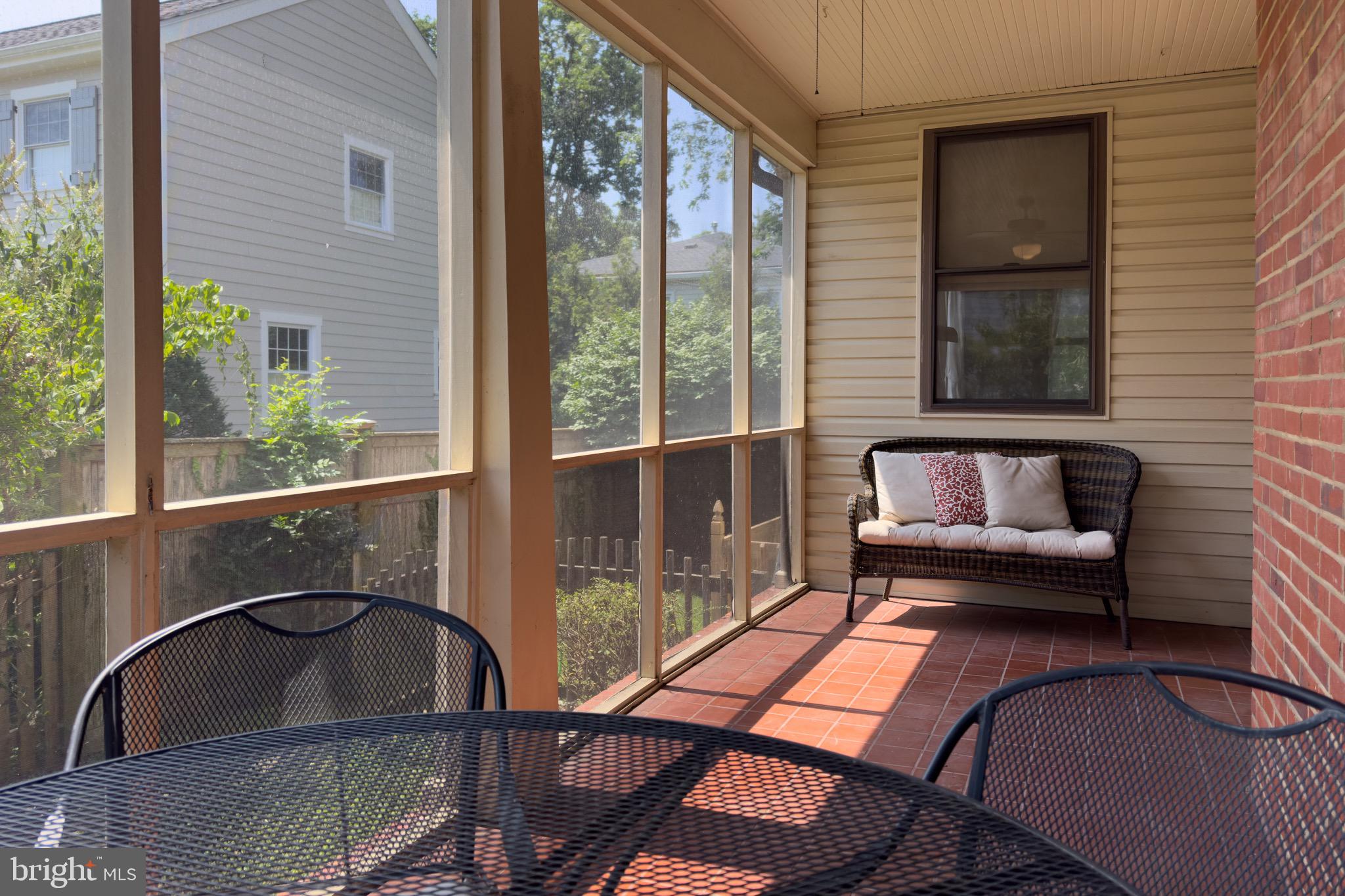 MURRAY HILL - Residential