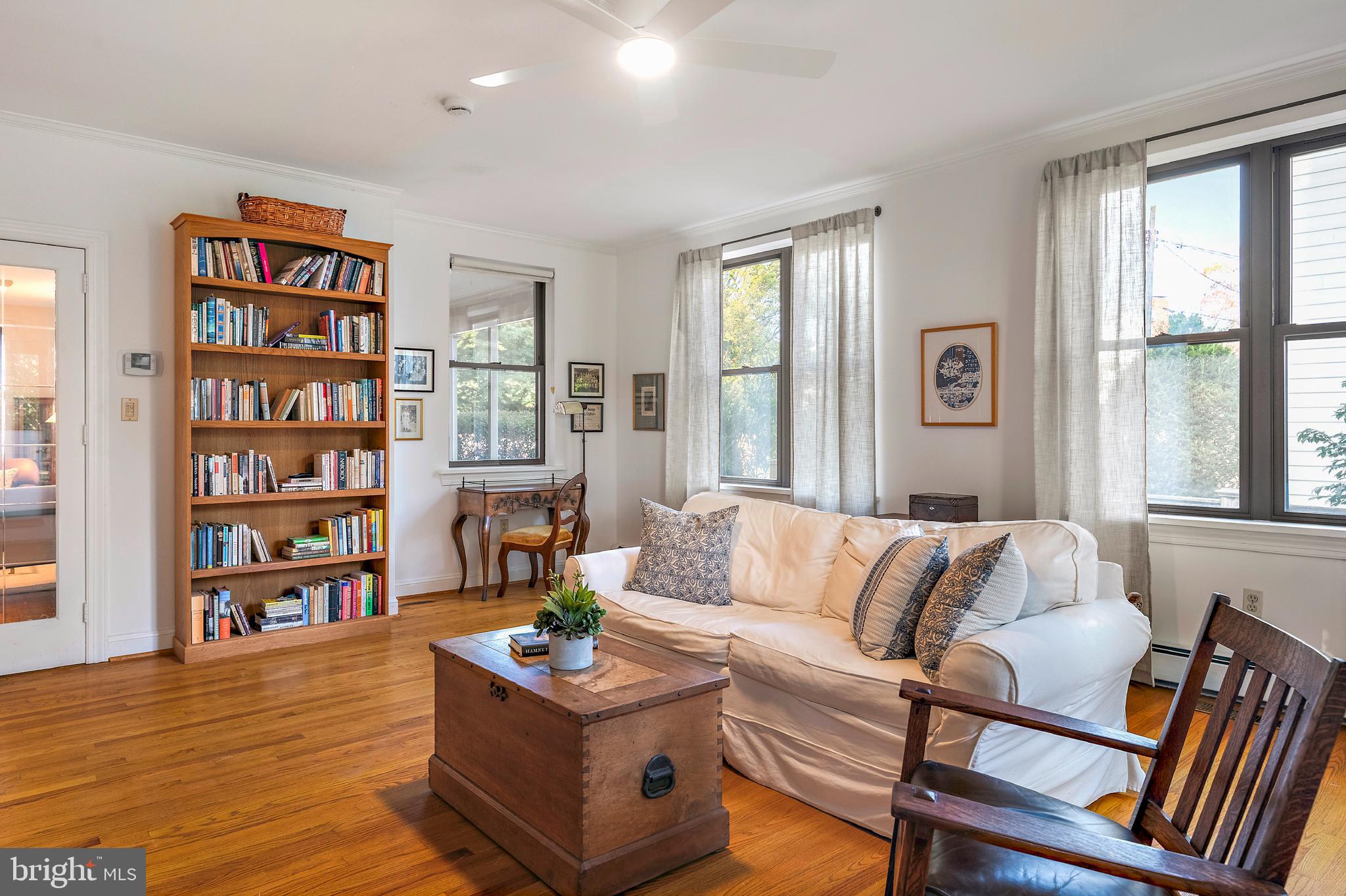 MURRAY HILL - Residential