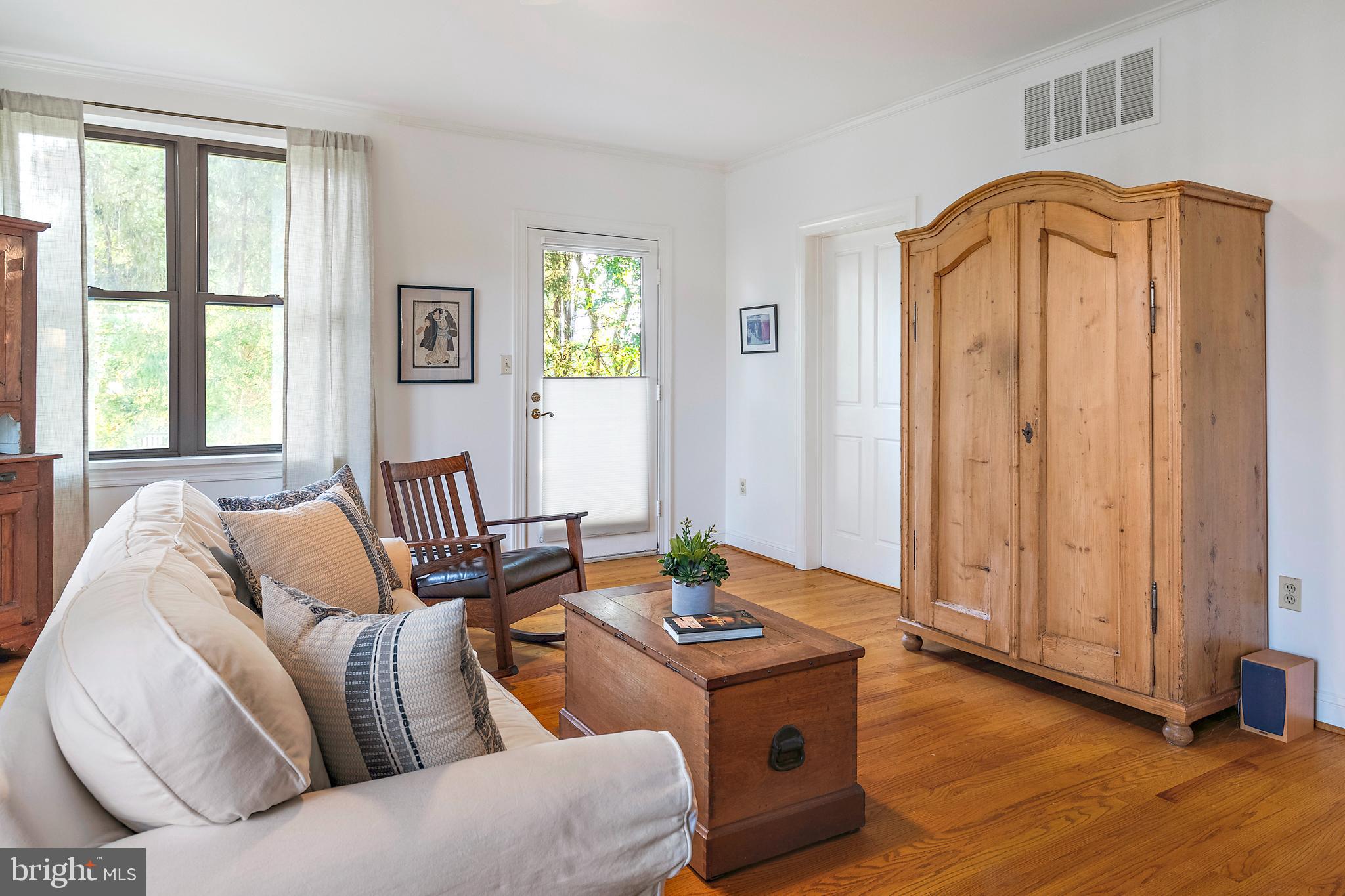 MURRAY HILL - Residential