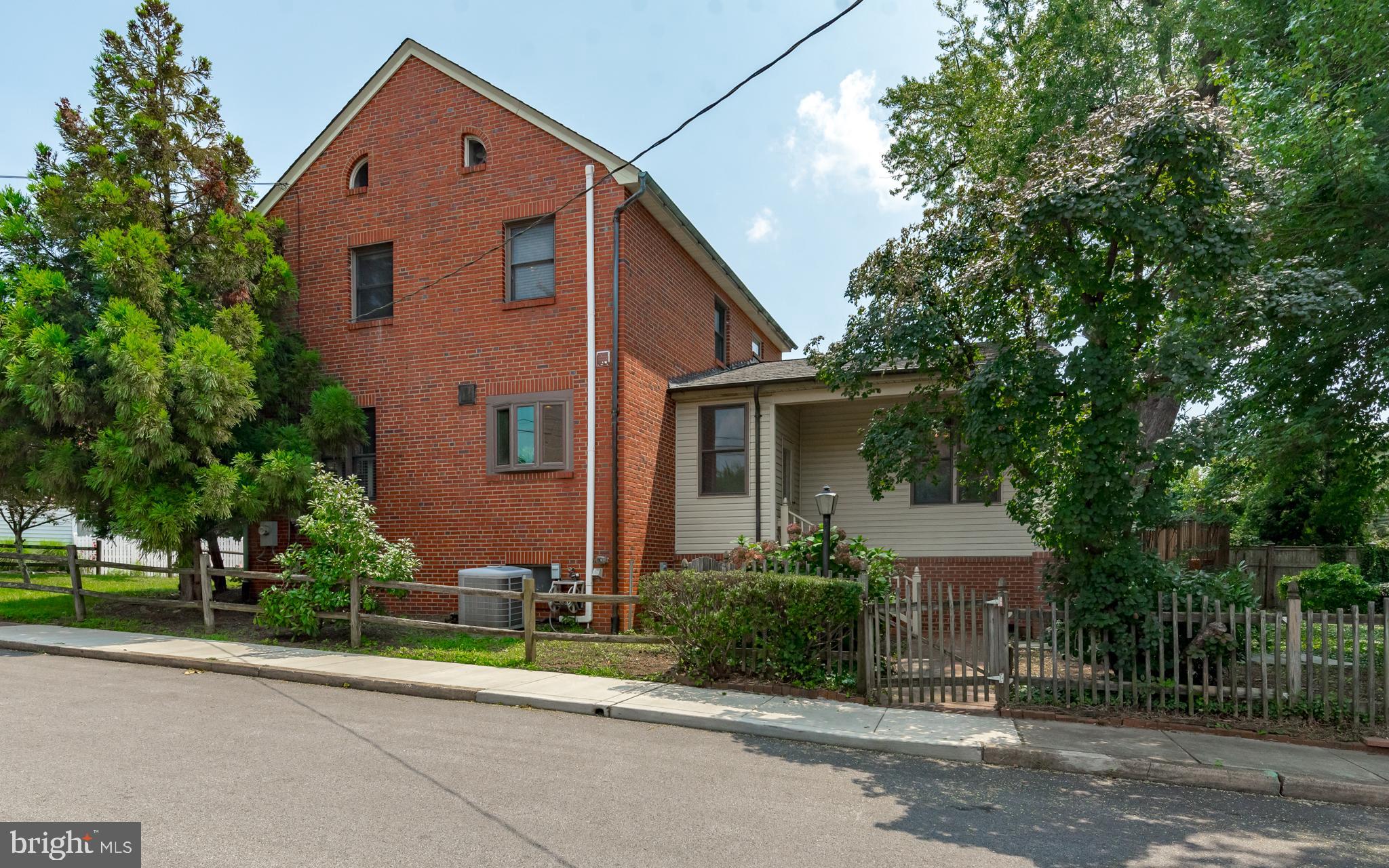 MURRAY HILL - Residential