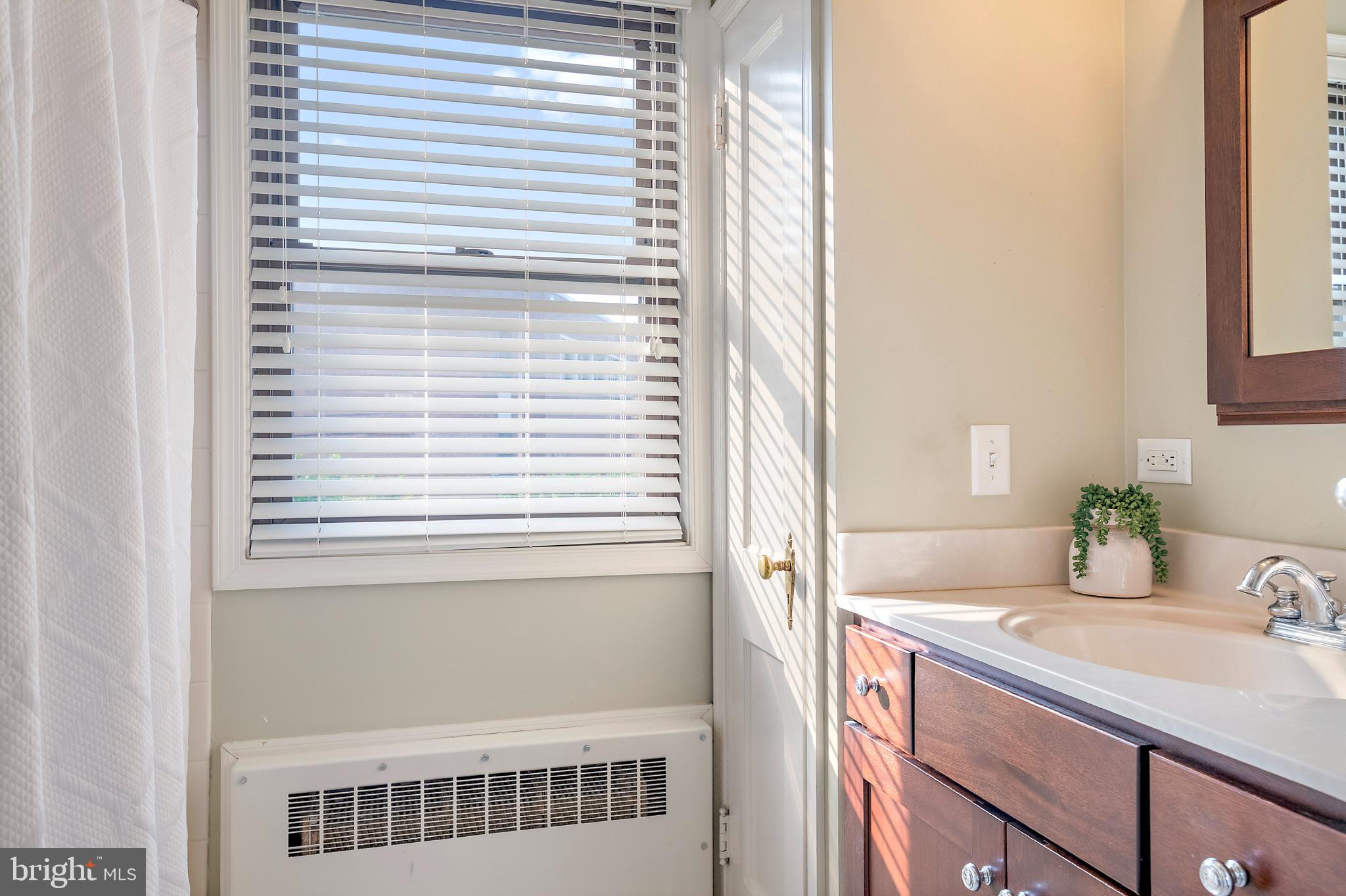 MURRAY HILL - Residential