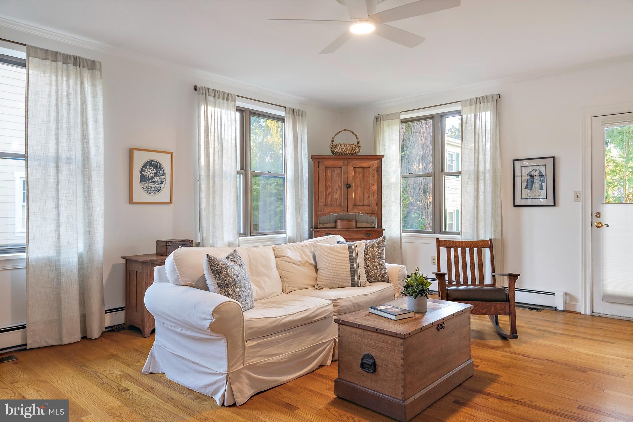 MURRAY HILL - Residential